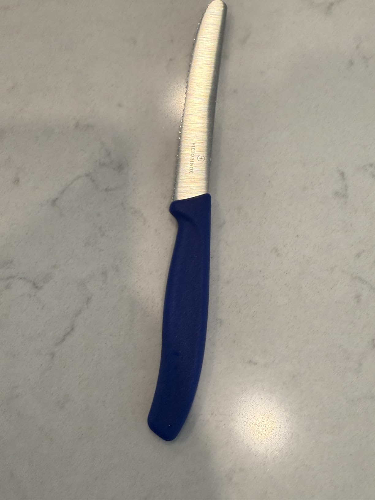 Victorinox 6.7831 Swiss Classic Tomato and Table Knife Ideal for Cutting Fruits and Vegetables with Soft Skin Serrated Blade in Red, 4.3 inches - Customer Photo 2