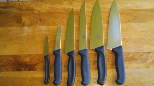 Victorinox Fibrox 3-Piece Chef's Set, Includes Chef, Carving and Paring Knives - Customer Photo 2