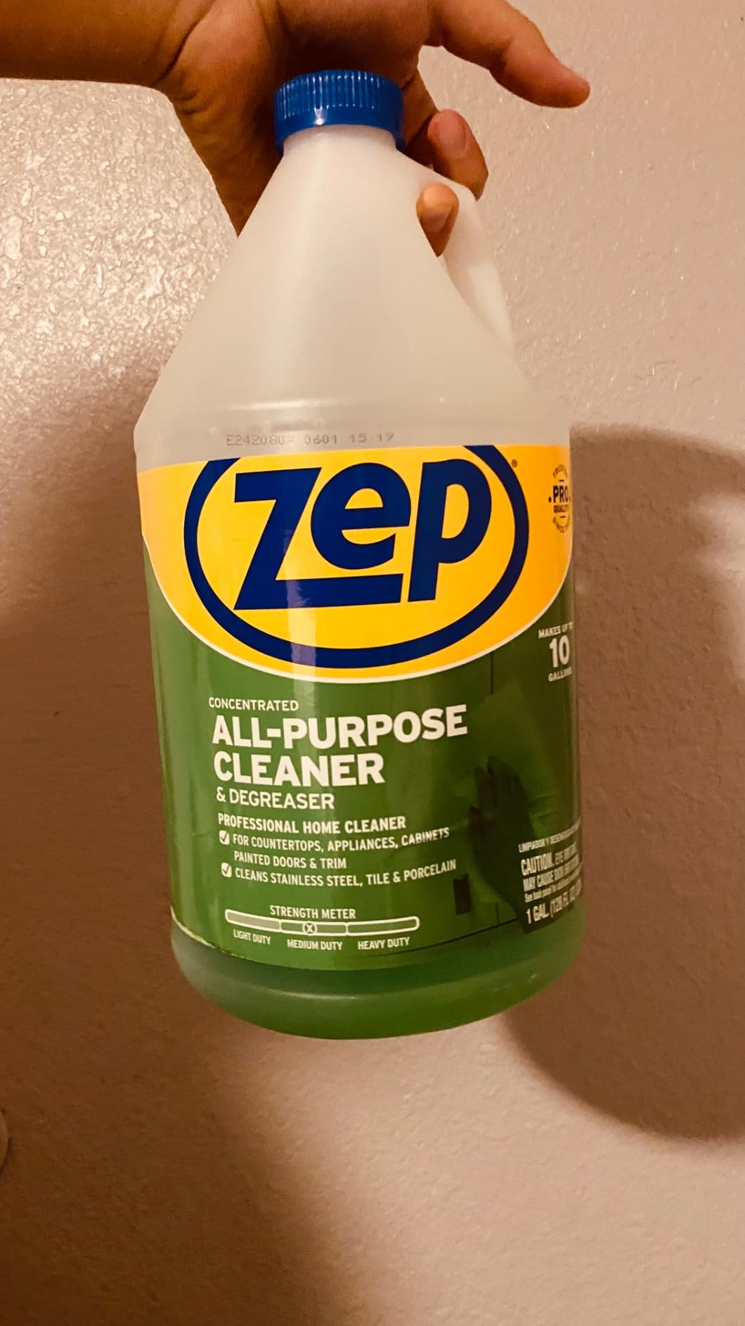 Zep All-Purpose Cleaner and Degreaser - 1 Gallon (1 Unit) ZU0567128 - Heavy Duty Industrial Cleaner for Business and Household Used in Kitchen, Countertops, Appliances, Walls and Floor Surfaces - Customer Photo 3
