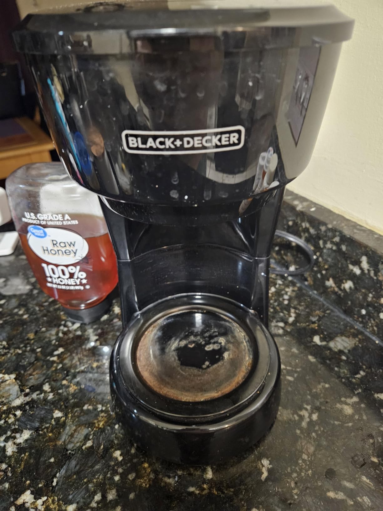 BLACK+DECKER 5-Cup Coffeemaker, DCM600B Black Customer Review BLACK+DECKER 5-Cup Coffeemaker, DCM600B Black - Customer Photo 2
