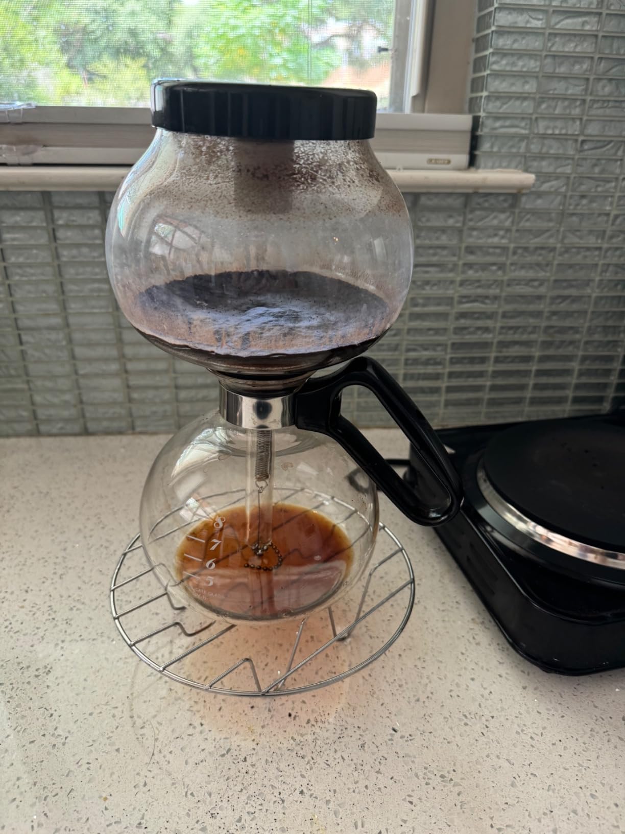 Yama Glass 8-Cup Stovetop Siphon Coffee Maker, 24 Oz Vacuum Brew, Heat-Resistant Borosilicate Glass Customer Review Yama Glass 8-Cup Stovetop Siphon Coffee Maker, 24 Oz Vacuum Brew, Heat-Resistant Borosilicate Glass - Customer Photo 2