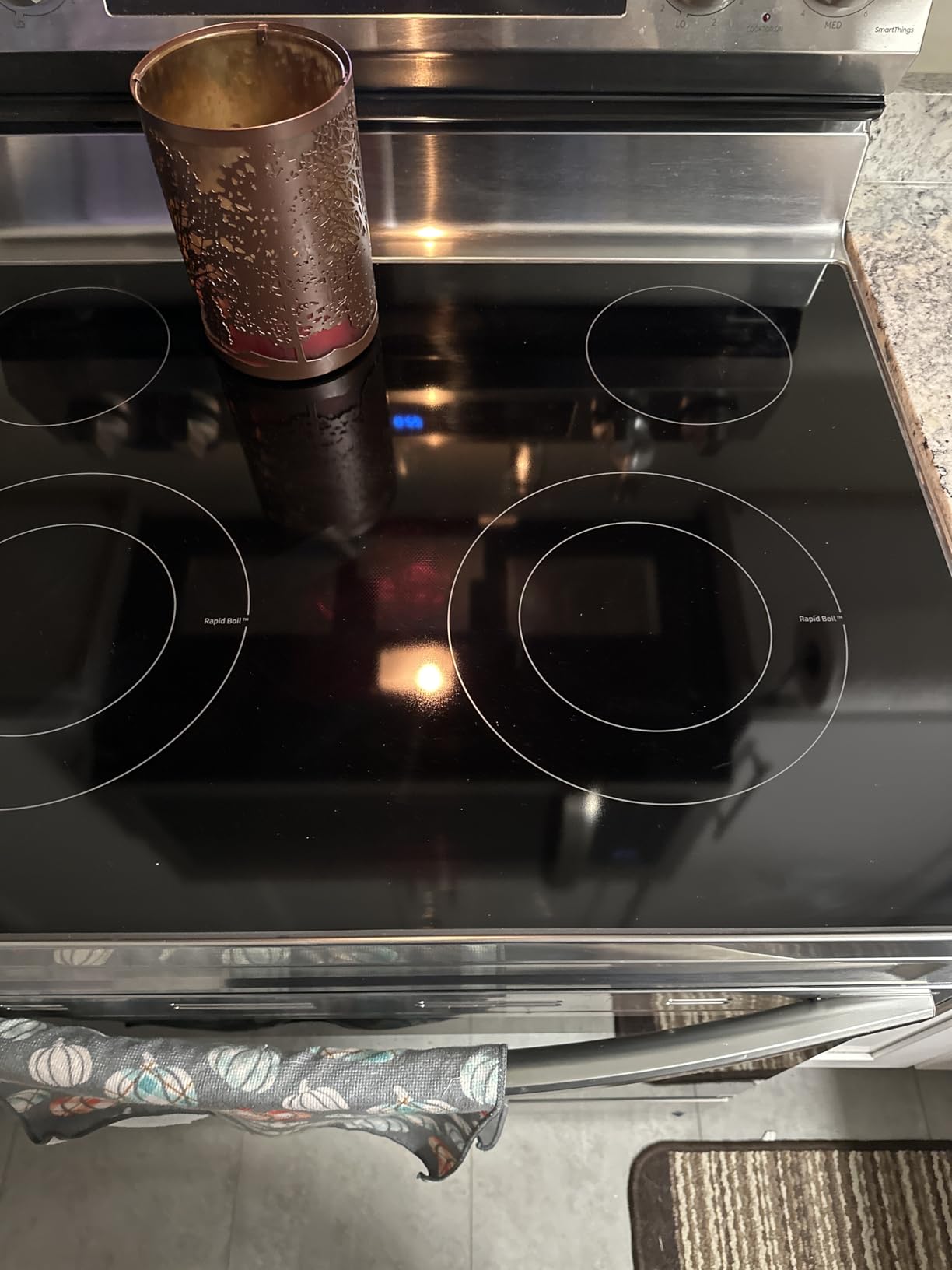 HOPE'S Perfect Cooktop Glass and Ceramic Cooktop and Stove Top Cleaner, Fast Acting and Removes Burnt on Stains from Glass Ceramic Smooth Top Ranges with its No Rinse Formula, 10.6 Oz, Pack of 1 Customer Review HOPE'S Perfect Cooktop Glass and Ceramic Cooktop and Stove Top Cleaner, Fast Acting and Removes Burnt on Stains from Glass Ceramic Smooth Top Ranges with its No Rinse Formula, 10.6 Oz, Pack of 1 - Customer Photo 1