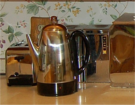 West Bend Electric Percolator Classic Style Coffee Maker with Heat Resistant Handle Base and Detachable Cord with Stainless Steel Stem and Basket, 12-Cup, Silver - Customer Photo 1