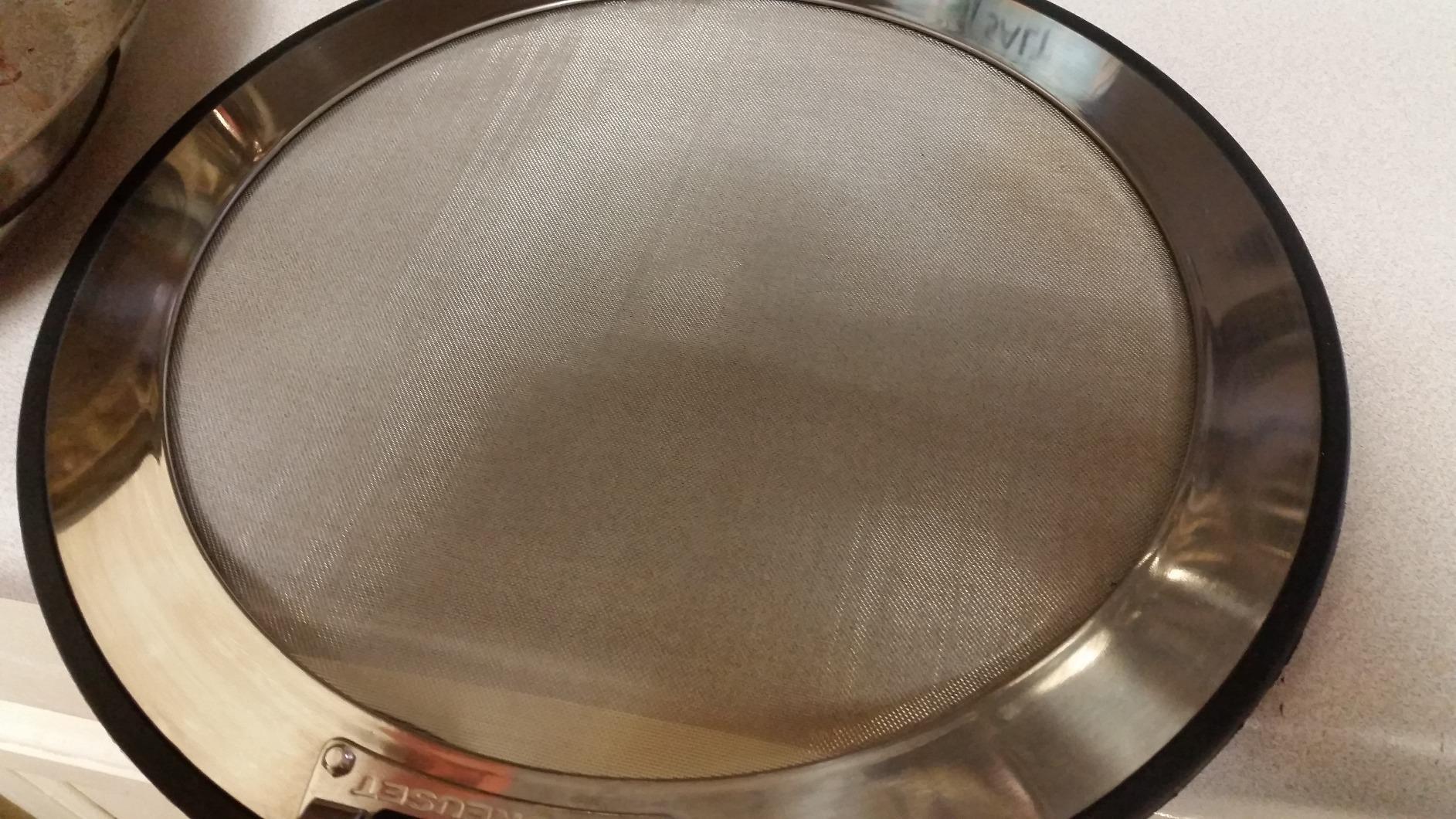 Le Creuset Stainless Steel Splatter Guard, 12.25 Le Creuset Stainless Steel Splatter Guard, 12.25
