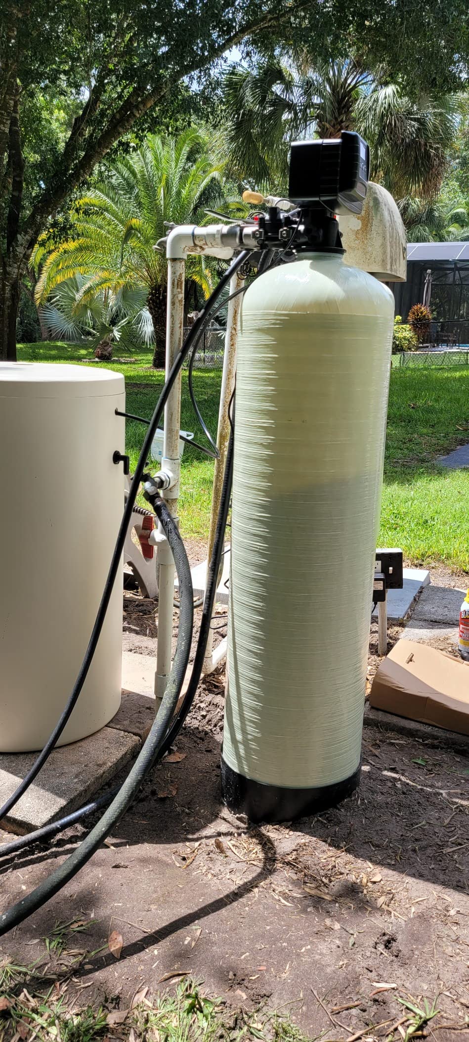 AFWFilters Iron Pro 2 Combination Water Softener Iron Filter Fleck 5600SXT Digital Metered Valve 64,000 Grain - High Flow for Whole House Use - Removes Hardness, Iron, Manganese, Sediment, Rust Customer Review AFWFilters Iron Pro 2 Combination Water Softener Iron Filter Fleck 5600SXT Digital Metered Valve 64,000 Grain - High Flow for Whole House Use - Removes Hardness, Iron, Manganese, Sediment, Rust - Customer Photo 1