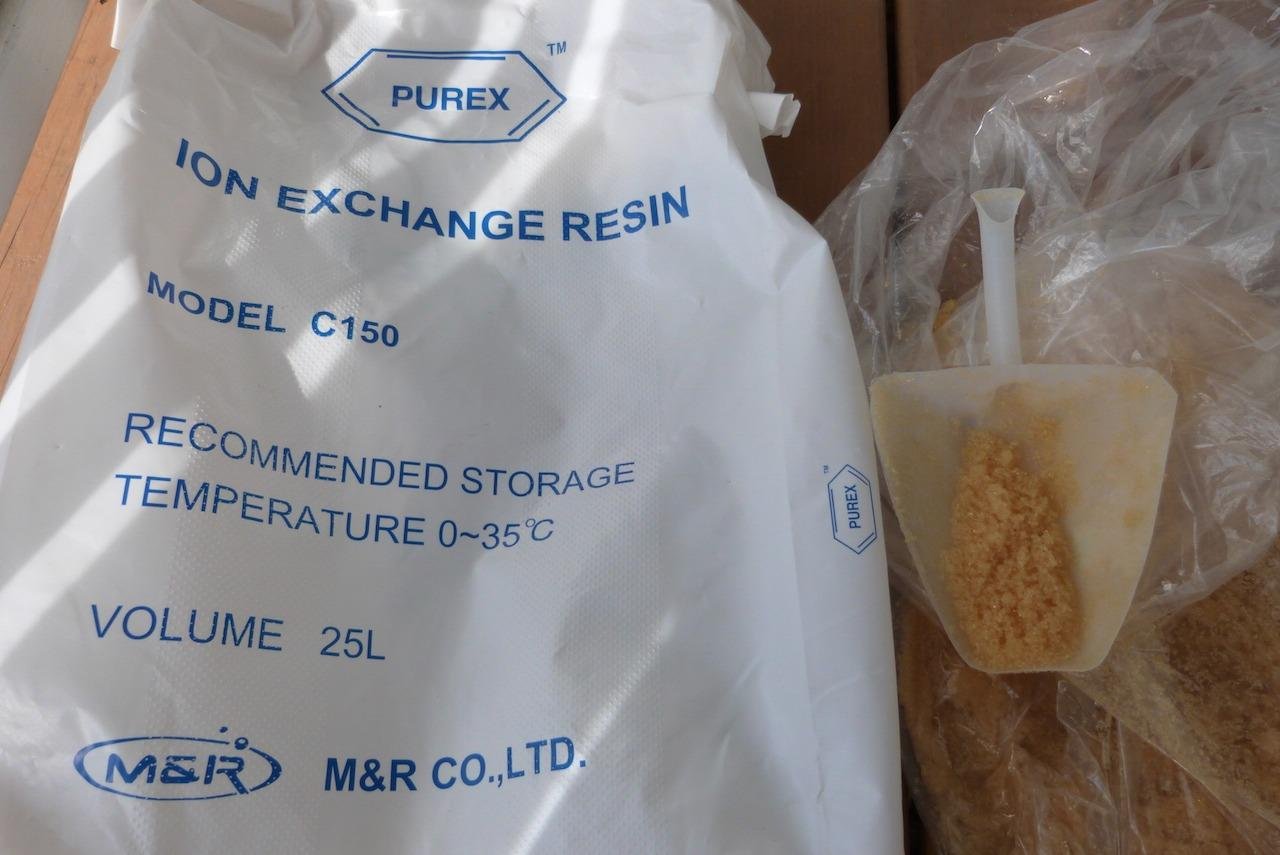 ABCwaters SOFRES1 Water softening resin 1 cu. ft. bag replacement softener resin Customer Review ABCwaters SOFRES1 Water softening resin 1 cu. ft. bag replacement softener resin - Customer Photo 2