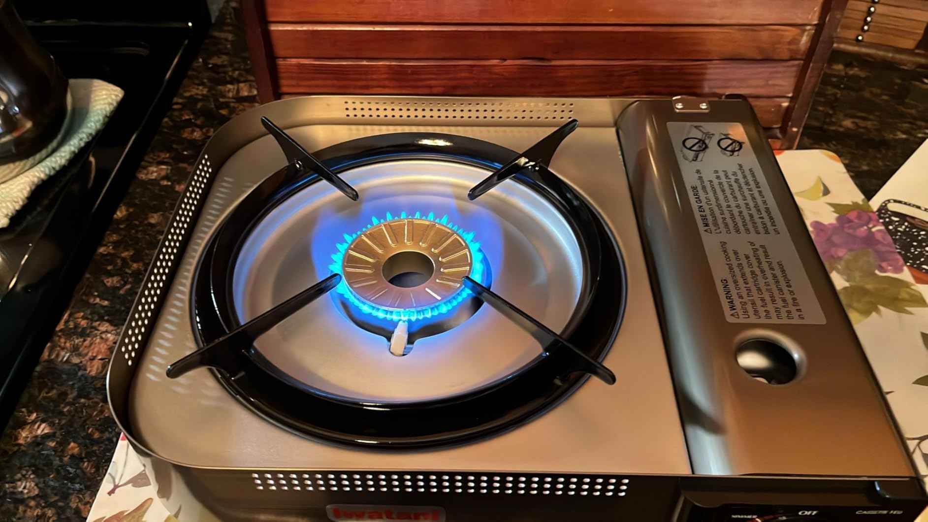 Iwatani 35FW Single-Burner Butane Portable Cooktop Indoor & Outdoor Cooking Stove Medium - Customer Photo 1