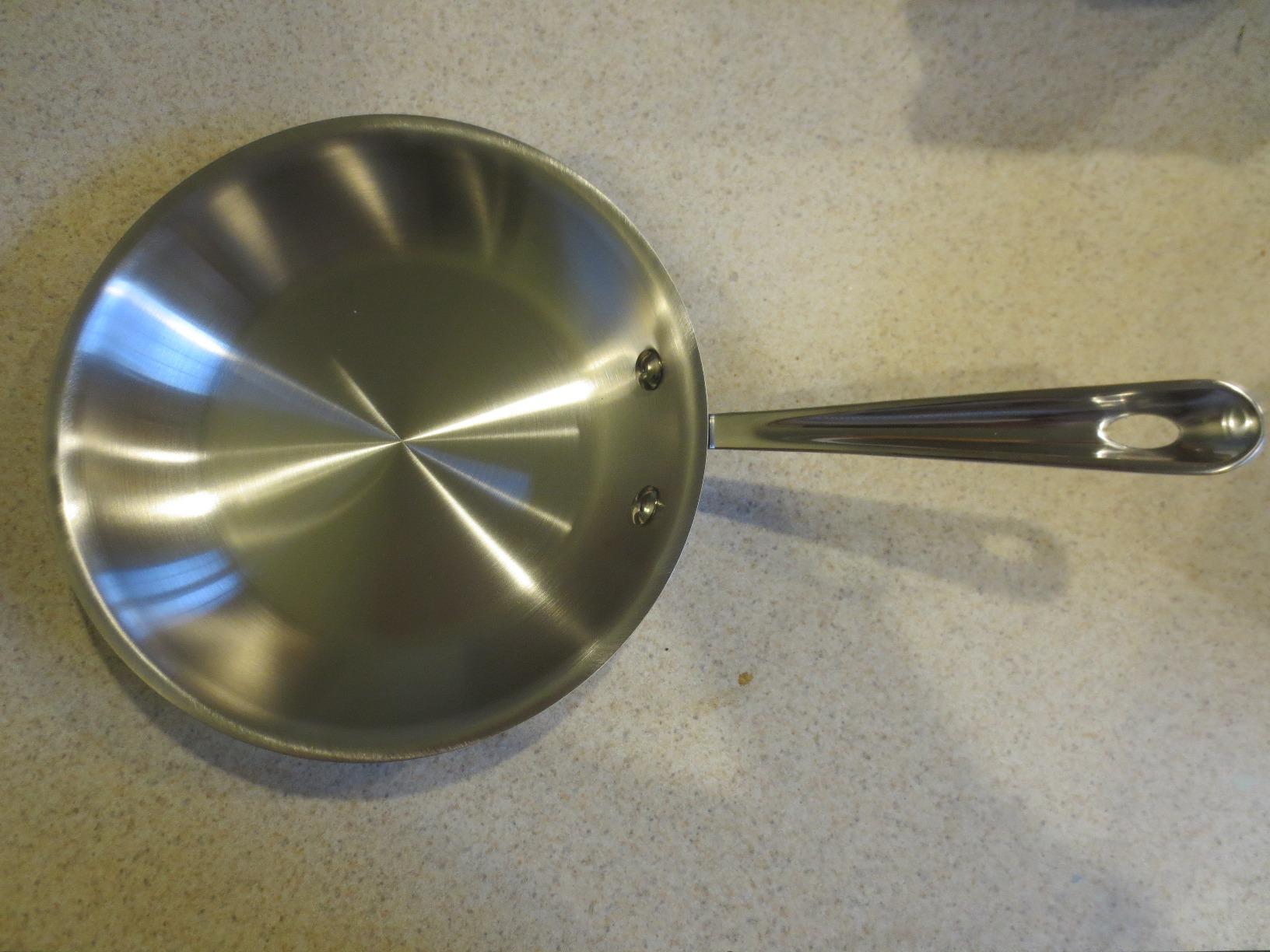 All-Clad D3 10-Piece Stainless Steel Cookware Set, 3-Ply Made in USA Cookware- Includes Frying Pans, Saucepan, Sauté-Pan, Stockpot, Professional Cookware -Induction & Oven Safe Customer Review All-Clad D3 10-Piece Stainless Steel Cookware Set, 3-Ply Made in USA Cookware- Includes Frying Pans, Saucepan, Sauté-Pan, Stockpot, Professional Cookware -Induction & Oven Safe - Customer Photo 5