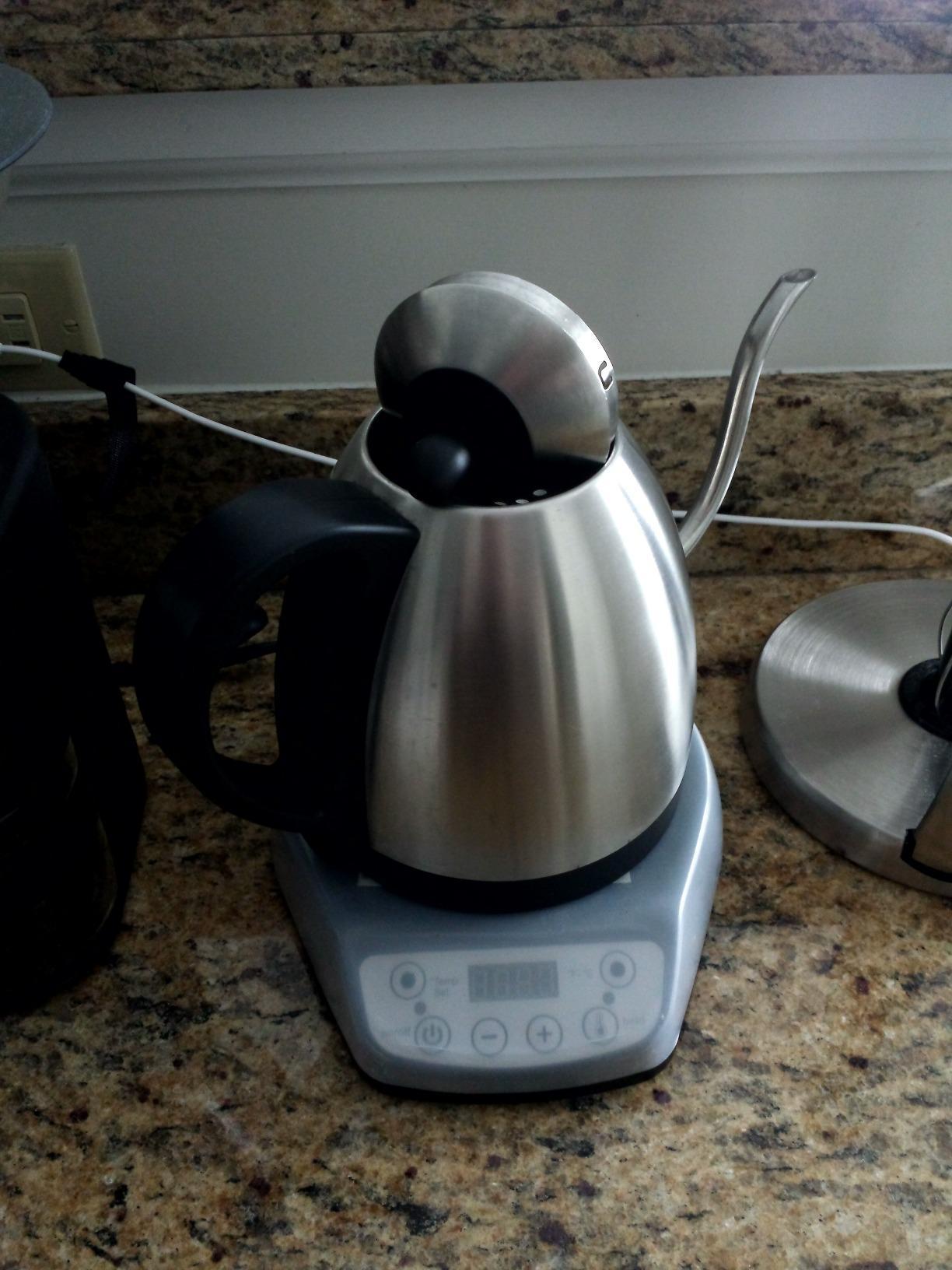 Bonavita 1L Digital Variable Temperature Gooseneck Electric Kettle for Coffee Brew and Tea Precise Pour Control, 6 Preset Temps, Cafe or Home Use, 1200 Watt, LED Panel, Stainless Steel - Customer Photo 5