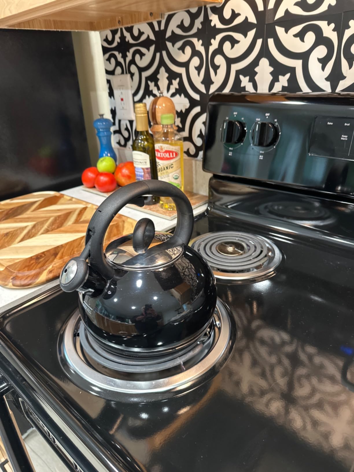 Cuisinart Aura Enamel-on-Steel Stovetop Teakettle, Red - Customer Photo 2