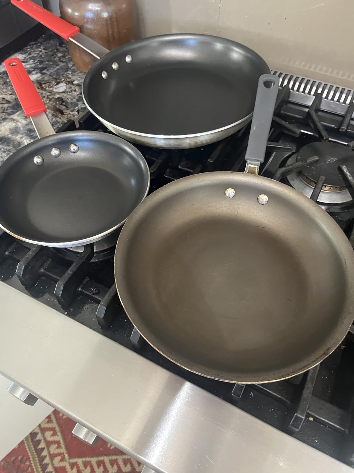 Tramontina Professional 12-Inch Non Stick Large Frying Pan, Heavy-Gauge Aluminum Skillet with Reinforced Nonstick Coating, Red Handle, Dishwasher and Oven Safe - Customer Photo 5