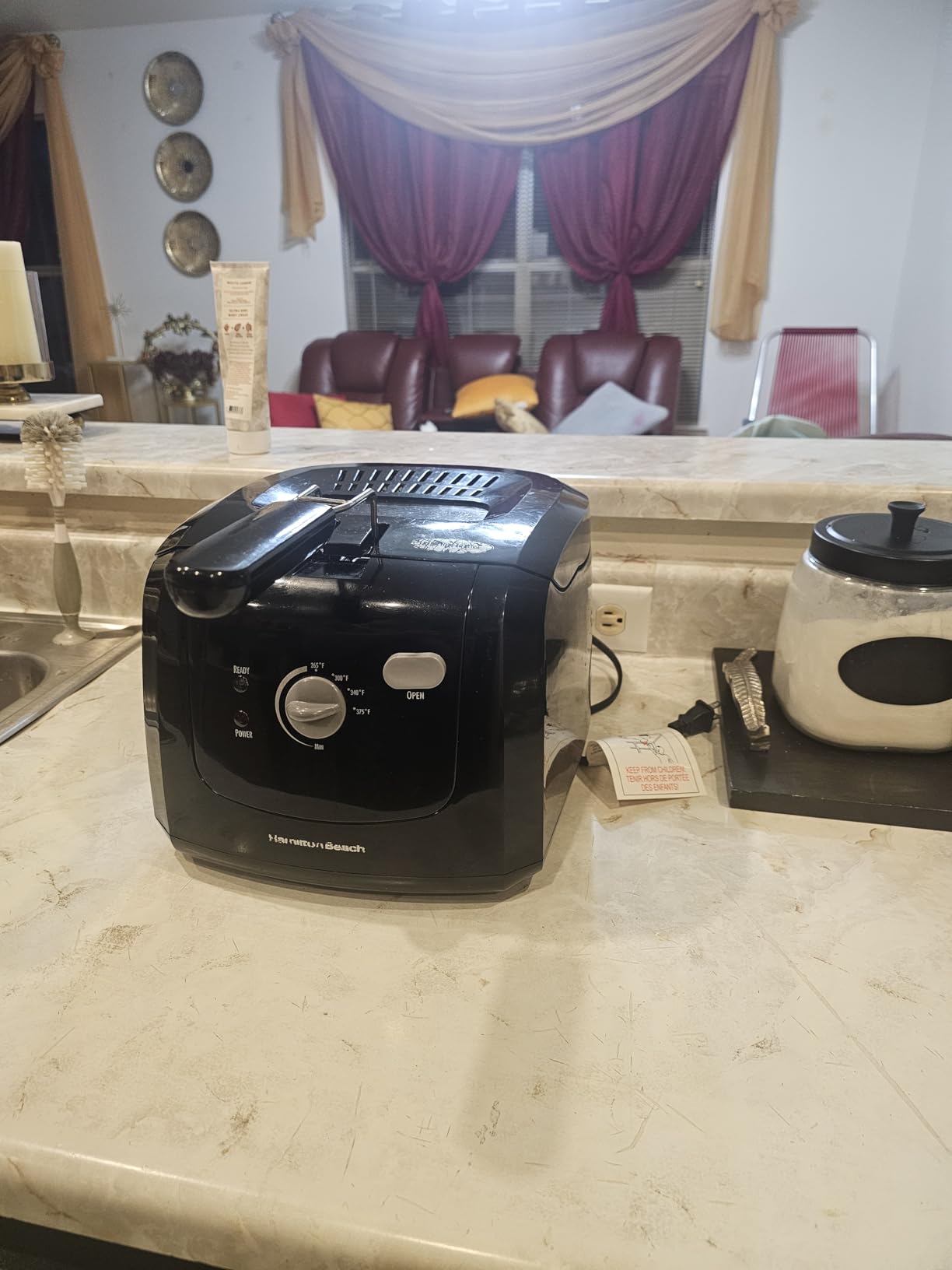 Hamilton Beach Cool Touch Electric Deep Fryer with Basket and Lid, 2 Liters / 8 Cups Oil Capacity, Adjustable Temperature, 1500 Watts for Fast Heat-up, Viewing Window Easy to Clean, Black (35021) Customer Review Hamilton Beach Cool Touch Electric Deep Fryer with Basket and Lid, 2 Liters / 8 Cups Oil Capacity, Adjustable Temperature, 1500 Watts for Fast Heat-up, Viewing Window Easy to Clean, Black (35021) - Customer Photo 1