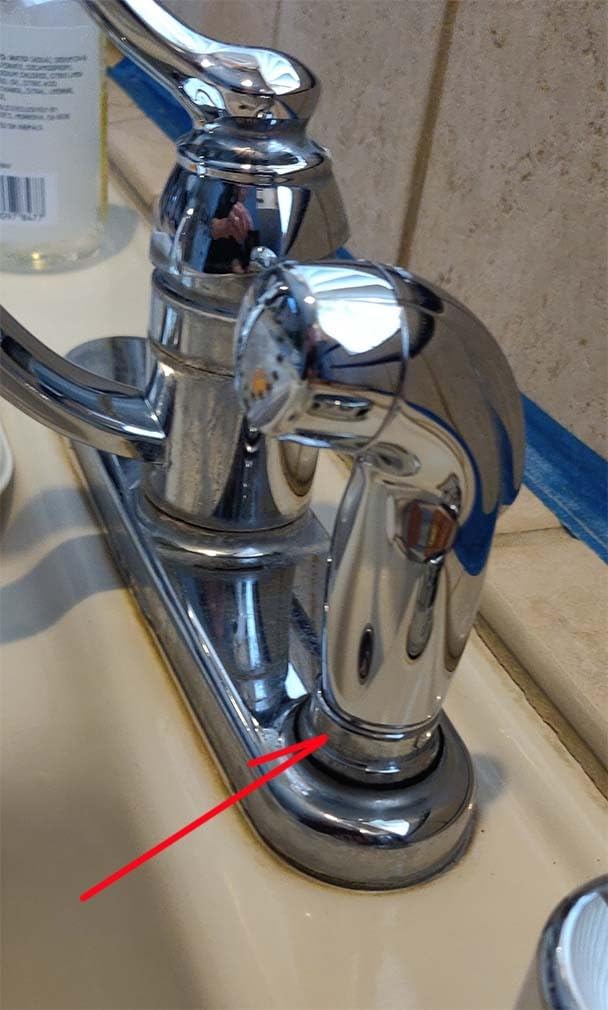 Moen Universal Chrome Kitchen Replacement Side Sprayer, for Use with Kitchen Sink Faucets, 179108 Customer Review Moen Universal Chrome Kitchen Replacement Side Sprayer, for Use with Kitchen Sink Faucets, 179108 - Customer Photo 1