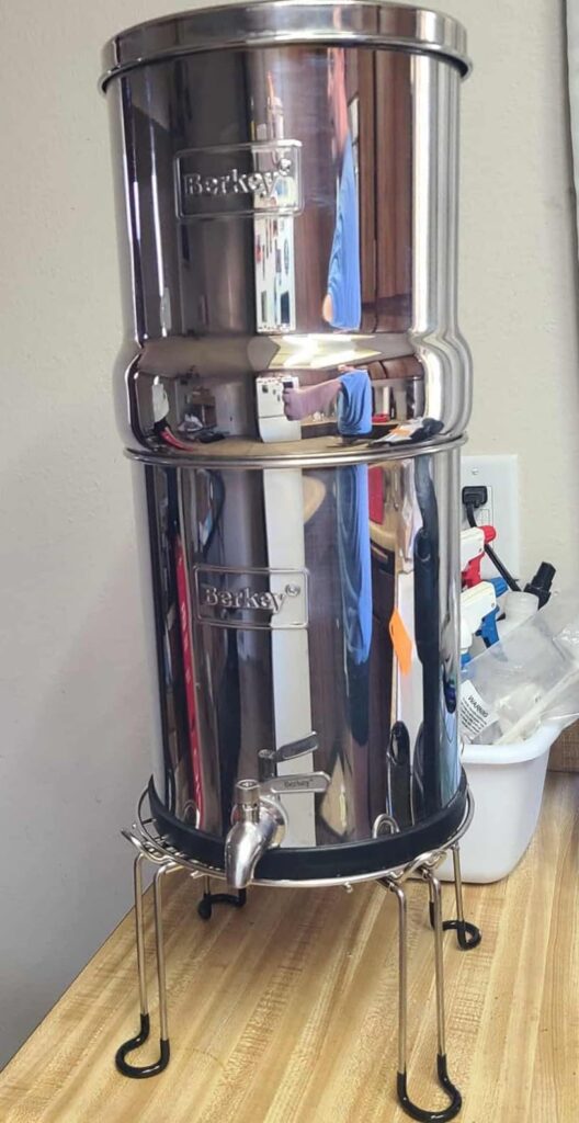 Big Berkey Gravity-Fed Stainless Steel Countertop Water Filter System 2.25 Gallon with 2 Authentic Black Berkey Elements BB9-2 Filters Customer Review Best Gravity Fed Water Filters