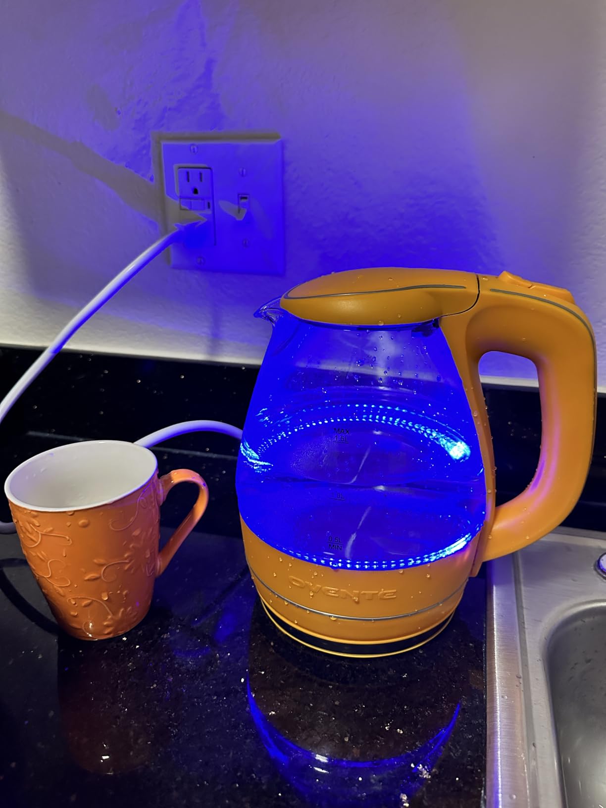 OVENTE Electric Kettle, 1.5L Borosilicate Glass Countertop Water Heater and Boiler for Coffee or Tea, BPA-Free, Auto Shut-Off, Boil-Dry Protection, Removable and Washable Spout Filter, Black KG83B - Customer Photo 2