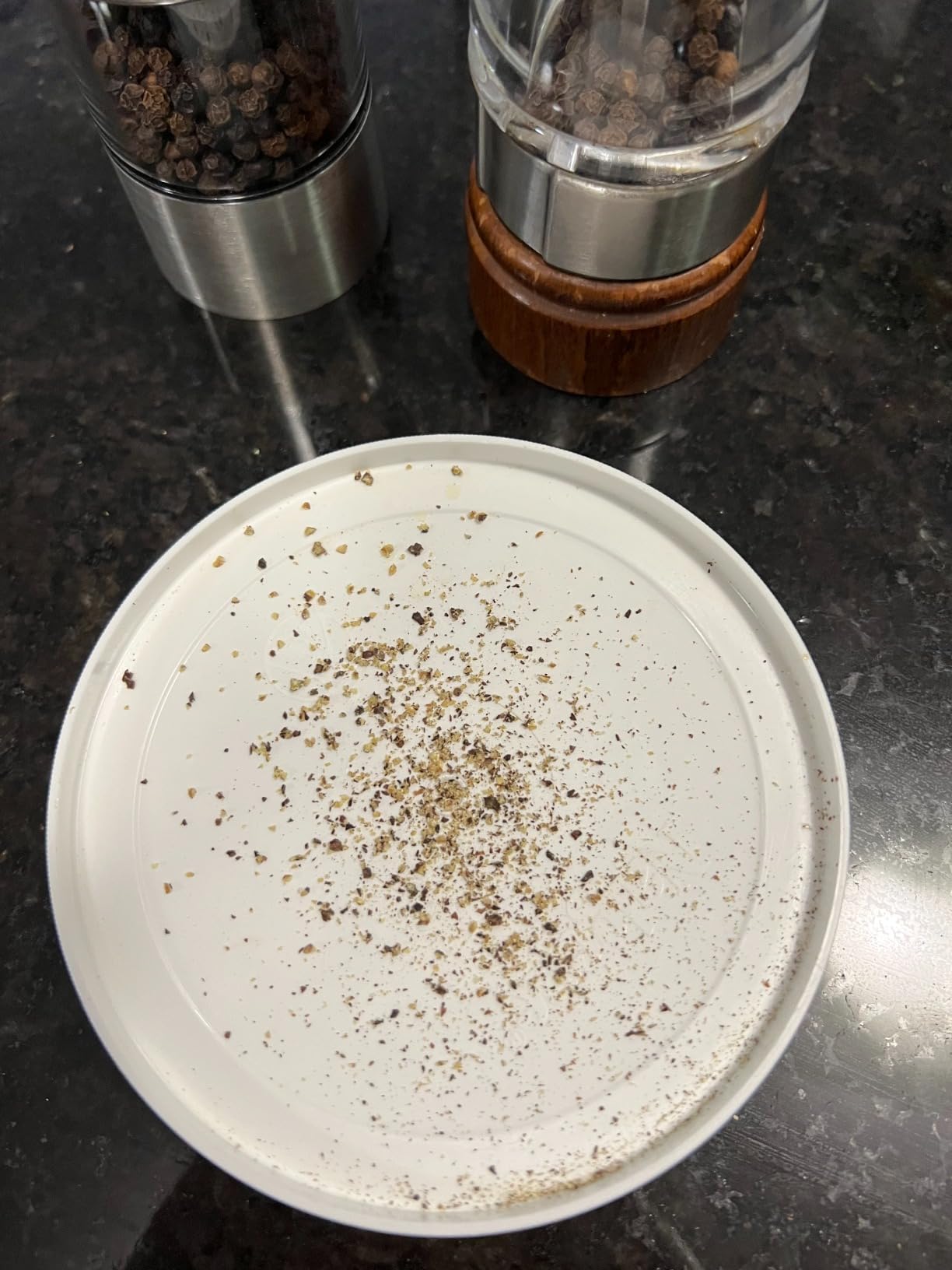 Fletchers' Mill Federal Pepper Mill, Pepper Grinder, Black - 6 Inch, Adjustable Coarseness Fine to Coarse, MADE IN U.S.A. - Customer Photo 4