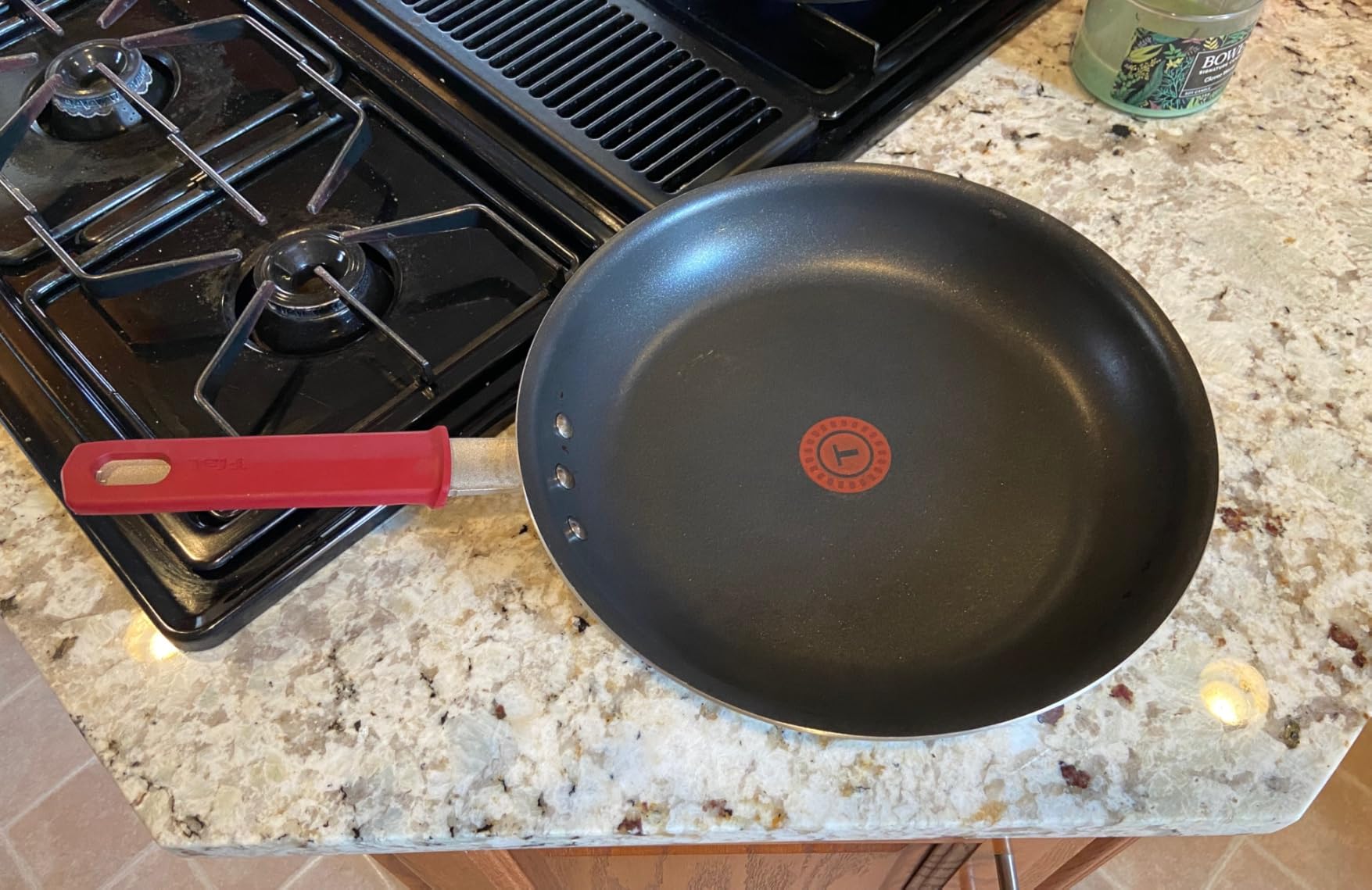 T-Fal Ultimate Hard Anodized Nonstick Fry Pan With Lid 12 Inch, Oven Broiler Safe 400F, Lid Safe 350F, Cookware, Pots and Pans, Kitchen Frying Pans, Skillets, Home, Dishwasher Safe, Black - Customer Photo 4