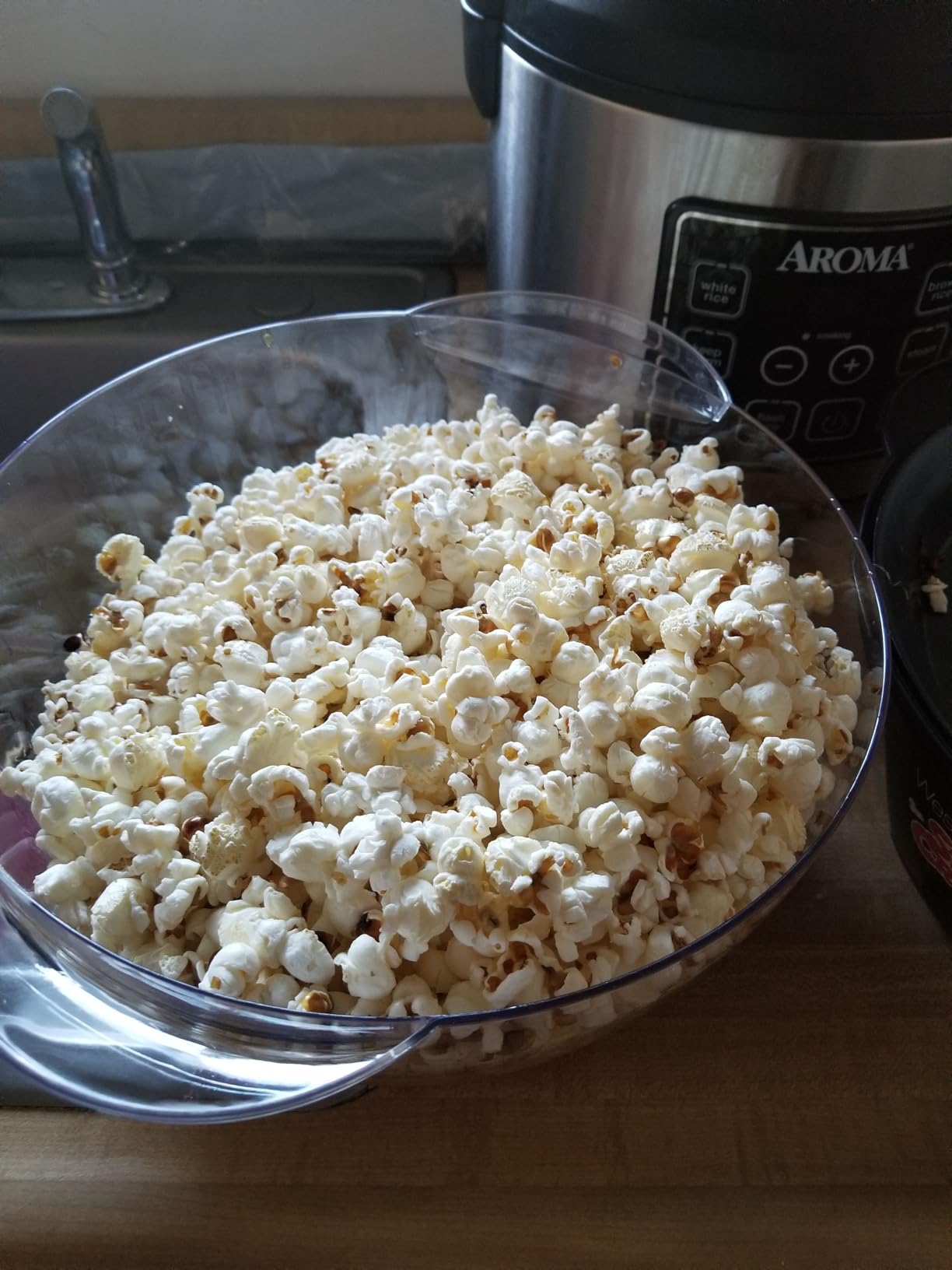 West Bend Stir Crazy Hot Oil Popcorn Popper, Popcorn Maker Machine with Large Serving Bowl Lid and Stirring Rod Perfect for Movie Night Snack Time or Parties, 6-Quart, Red customer photo 1