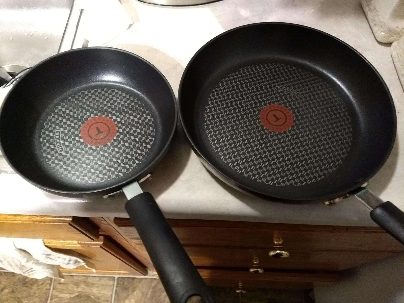 T-Fal Ultimate Hard Anodized Nonstick Cookware Set 17 Piece, Nonstick Pots and Pans Set with Fry Pan, Saucepans, Saute-Pan, Griddle, Dishwasher Safe, Black - Customer Photo 2