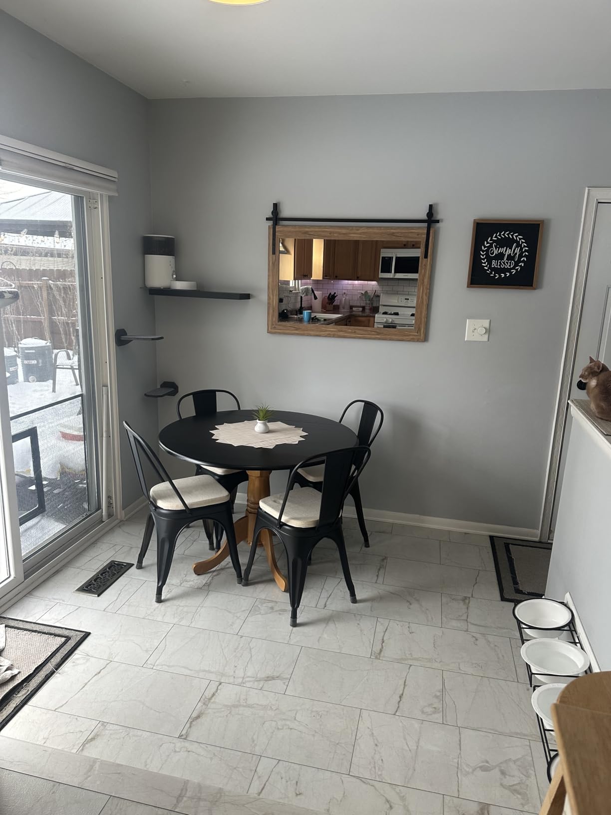 East West Furniture DLT-WHI-TP Dublin Modern Kitchen Table - a Round Dining Table Top with Dropleaf & Pedestal Base, 42x42 Inch, Linen White Customer Review East West Furniture DLT-WHI-TP Dublin Modern Kitchen Table - a Round Dining Table Top with Dropleaf & Pedestal Base, 42x42 Inch, Linen White - Customer Photo 1