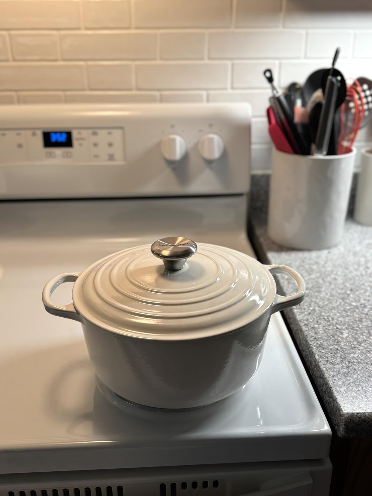 Le Creuset Enameled Cast Iron Signature Round Dutch Oven, 5.5 qt., Cerise - Customer Photo 2