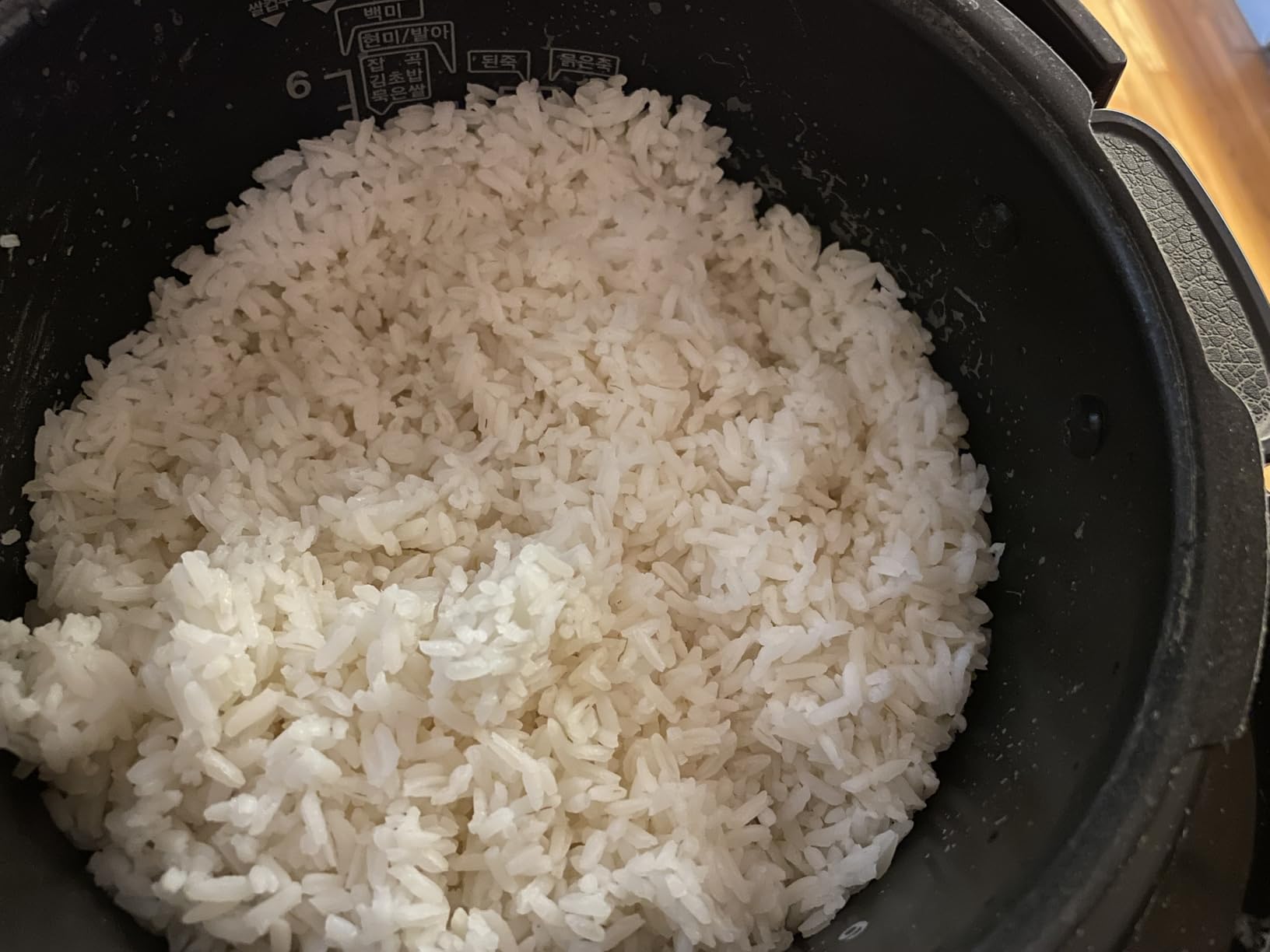 CUCKOO High Pressure Rice Cooker 10-Cup Uncooked / 20-Cup Cooked with Nonstick Inner Pot, Large Rice Maker with 13 Menu Options and Steam Plate, Fuzzy Logic Tech, Voice Guide, White (CRP-P1009SW) Customer Review CUCKOO High Pressure Rice Cooker 10-Cup Uncooked / 20-Cup Cooked with Nonstick Inner Pot, Large Rice Maker with 13 Menu Options and Steam Plate, Fuzzy Logic Tech, Voice Guide, White (CRP-P1009SW) - Customer Photo 2