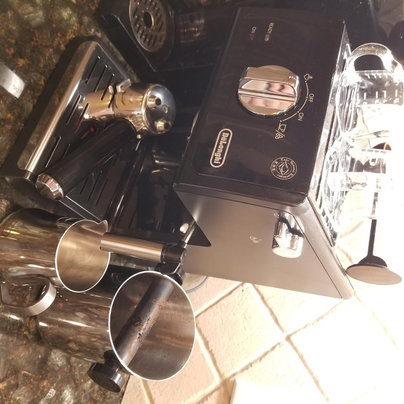 De'Longhi 15-Bar Pump Espresso Machine with Milk Frother & Temperature Control - Compact Home Barista Coffee Maker for Espresso, Latte, Cappuccino & Iced Coffee, Easy to Clean Design Customer Review De'Longhi 15-Bar Pump Espresso Machine with Milk Frother & Temperature Control - Compact Home Barista Coffee Maker for Espresso, Latte, Cappuccino & Iced Coffee, Easy to Clean Design - Customer Photo 1