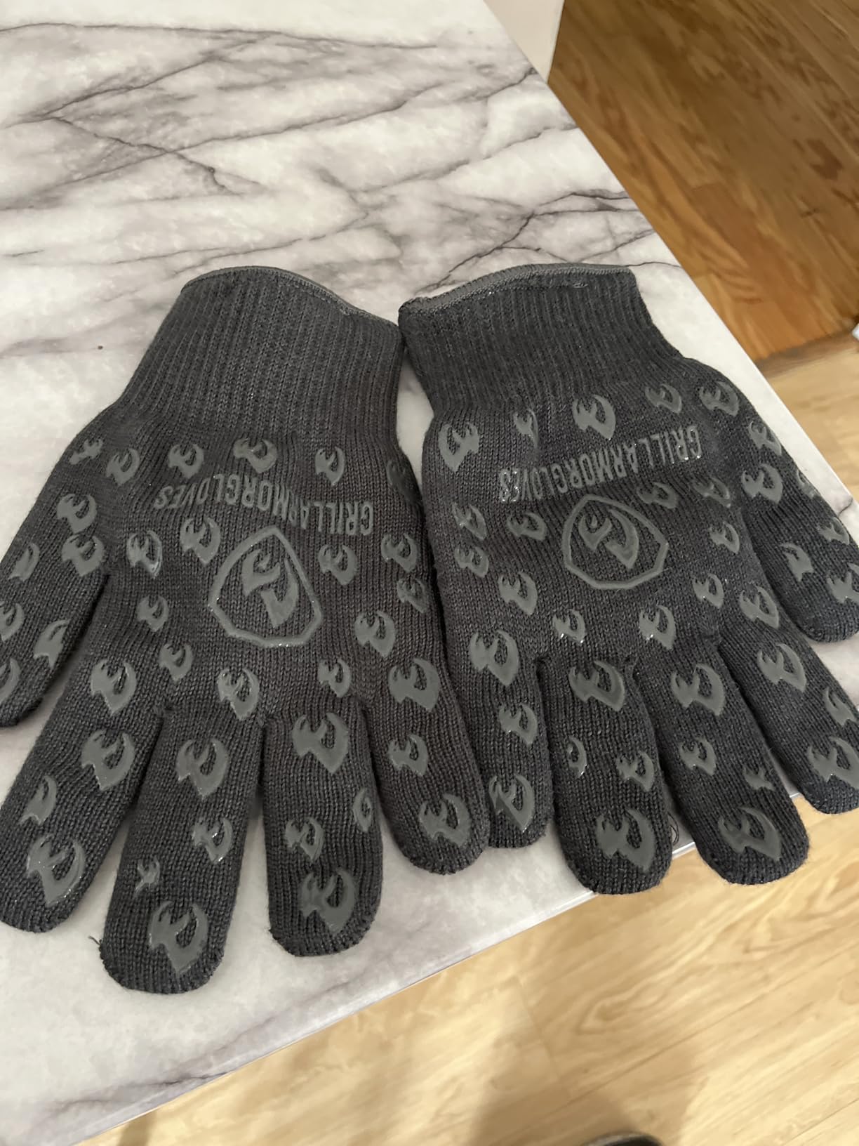 Oven Gloves with Fingers - 932°F Extreme Heat Proof and Cut Resistant Mitts for Kitchen, BBQ, Grill, Baking, Fire Pit - EN407 Certified with Non-Slip Silicone Grip and Cotton Lined for Comfort - Customer Photo 1