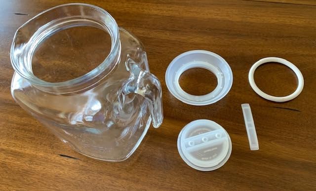 Bormioli Rocco Hermetic Seal Pitcher With Lid and Spout [68 Ounce] for Homemade Juice & Iced Tea or for Glass Milk Bottles, Clear - Customer Photo 2