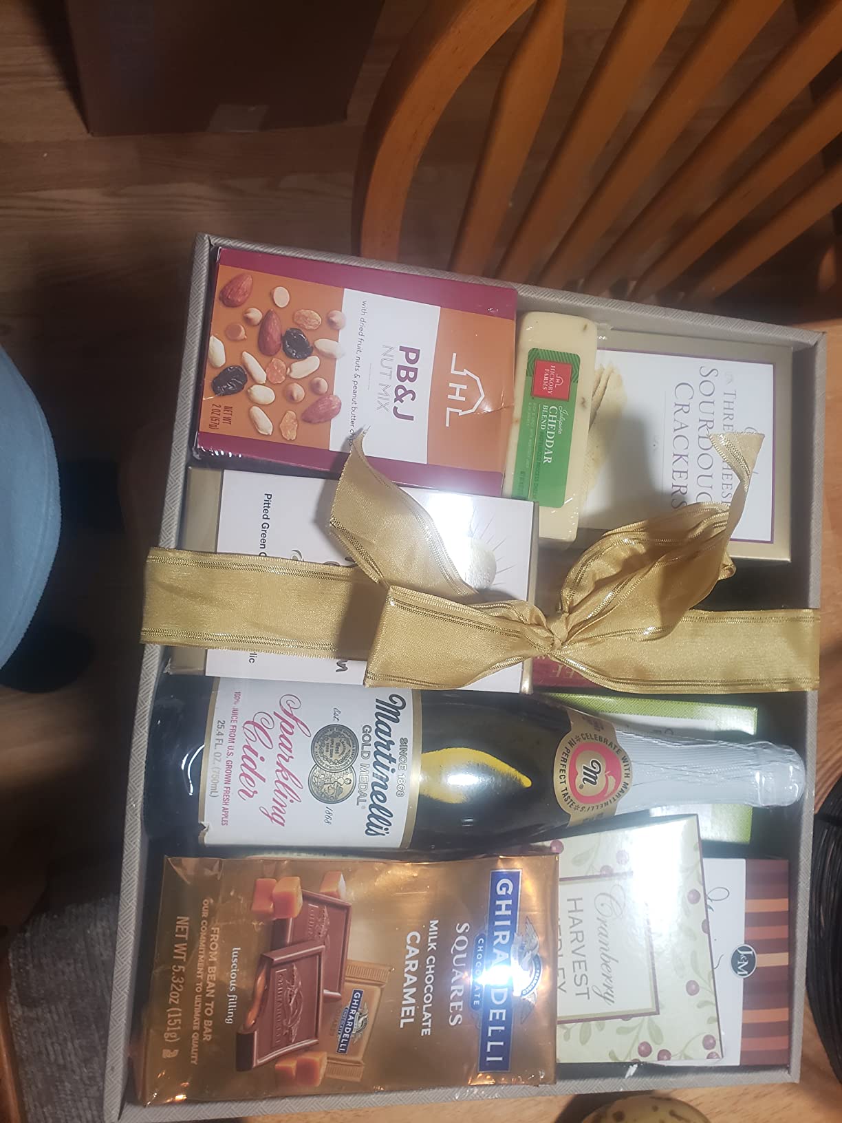 California Delicious Golden State Gourmet Foods Gift Basket, 8 pound - Customer Photo 1
