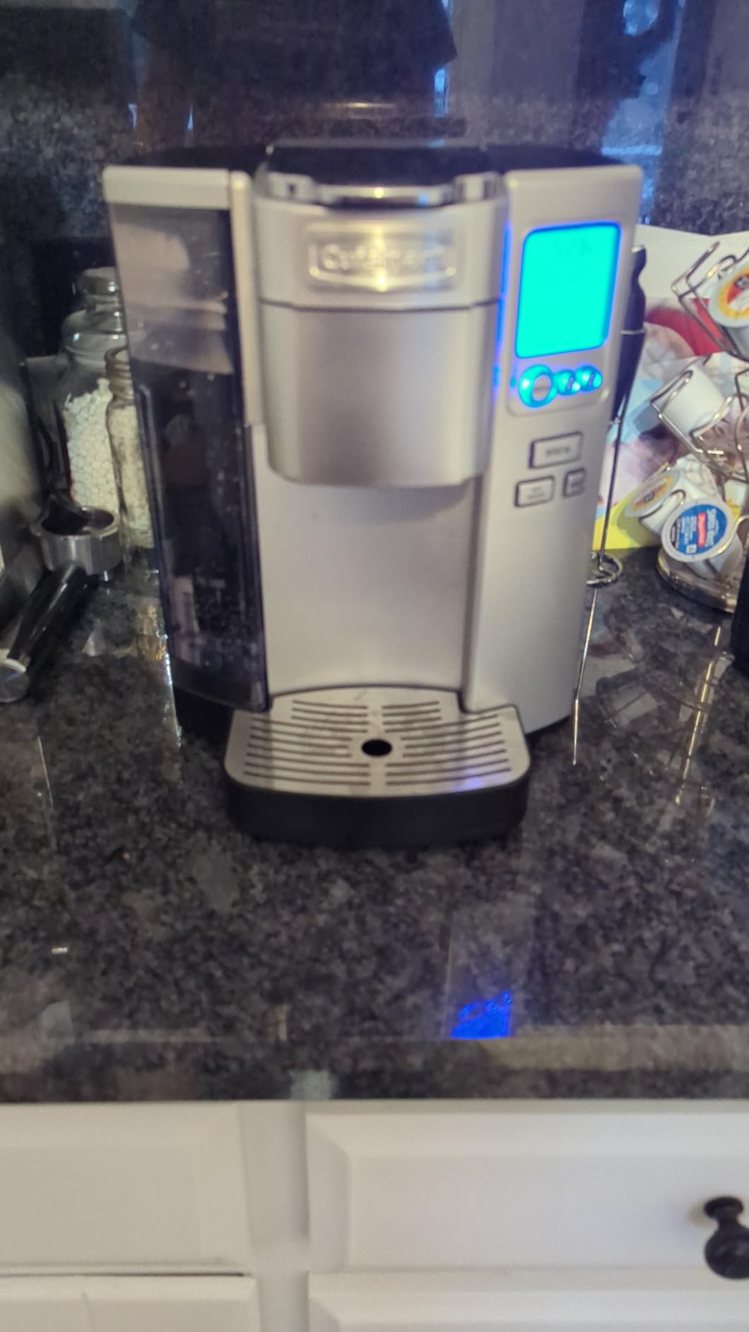 Cuisinart Coffee Maker, Single Serve 72-Ounce Reservoir Pod Coffee Machine, Programmable Brewing & Hot Water Dispenser, 3 Cup-Size Settings, Stainless Steel, SS-10P1, Silver Customer Review Cuisinart Coffee Maker, Single Serve 72-Ounce Reservoir Pod Coffee Machine, Programmable Brewing & Hot Water Dispenser, 3 Cup-Size Settings, Stainless Steel, SS-10P1, Silver - Customer Photo 1