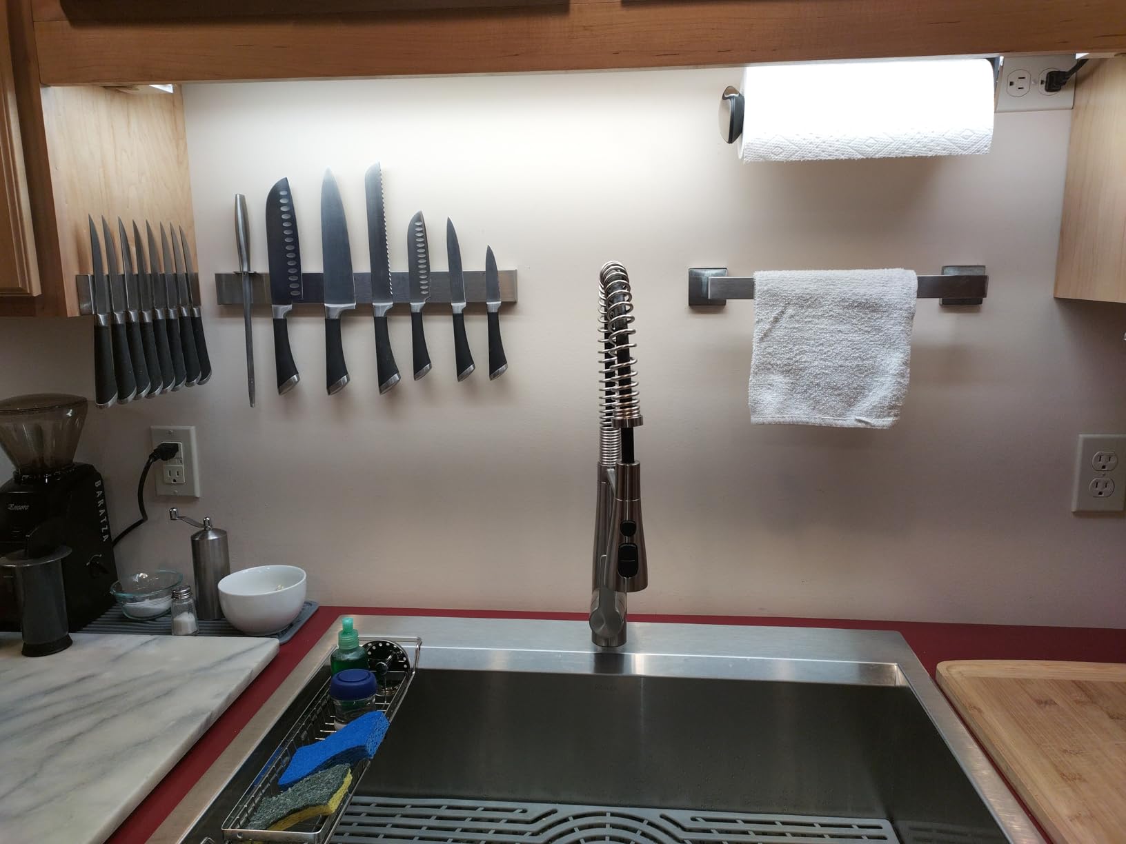 Modern Innovations 16 Inch Stainless Steel Magnetic Knife Bar with Multi-Purpose Functionality as a Knife Holder, Knife Strip, Magnetic Tool Organizer, Art Supply Organizer & Home Organizer Customer Review Modern Innovations 16 Inch Stainless Steel Magnetic Knife Bar with Multi-Purpose Functionality as a Knife Holder, Knife Strip, Magnetic Tool Organizer, Art Supply Organizer & Home Organizer - Customer Photo 3