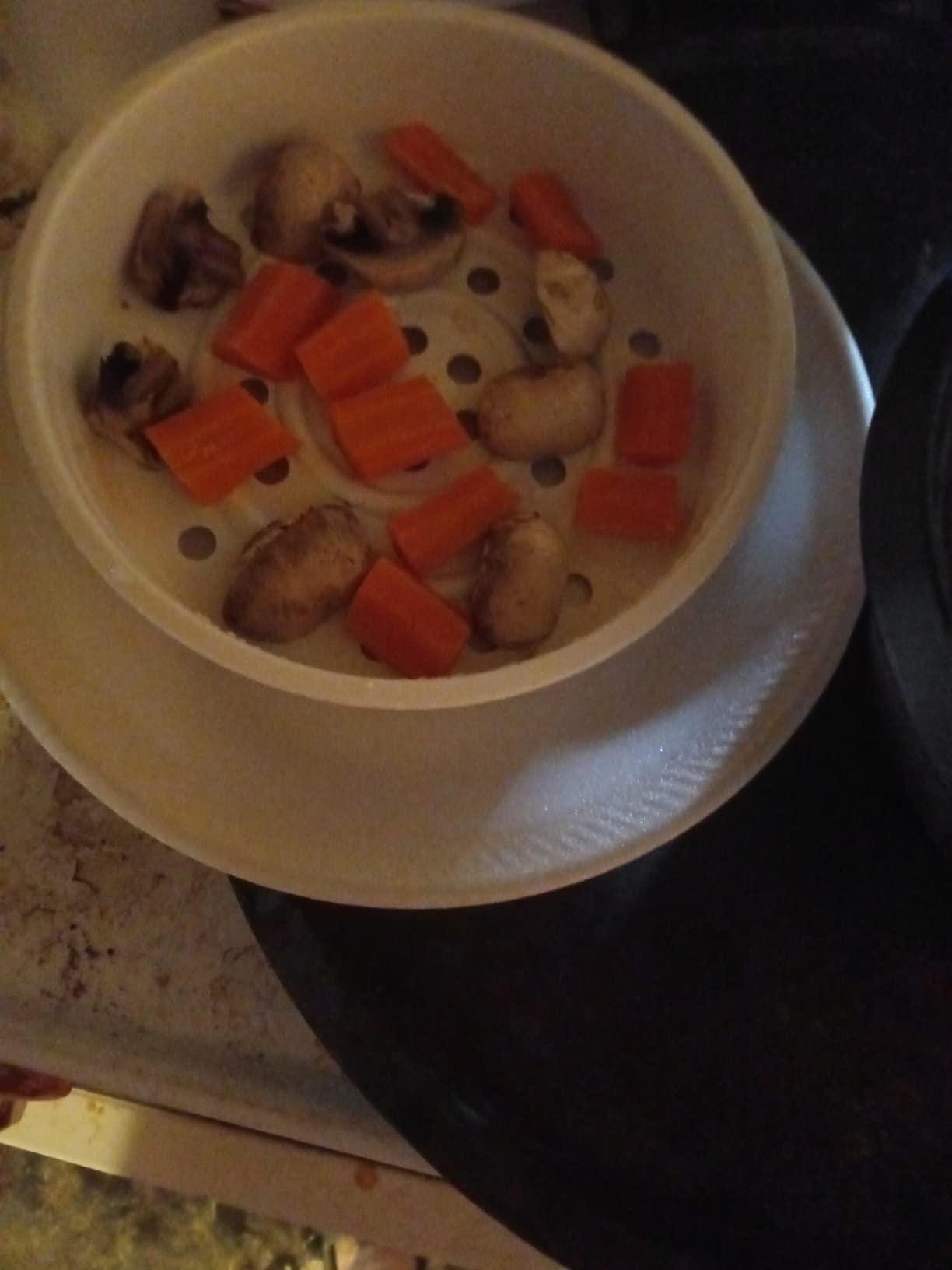 BLACK+DECKER Rice Cooker 6-Cup (Cooked) with Steaming Basket, Removable Non-Stick Bowl, White - Customer Photo 1