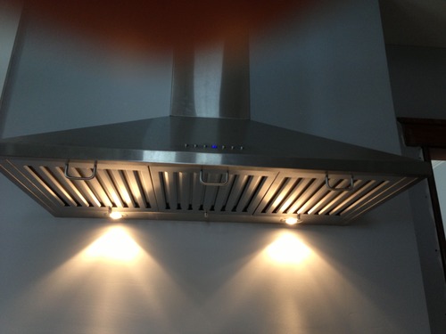 ZLINE 42 in. Convertible Vent Wall Mount Range Hood in Stainless Steel (KL3-42) Customer Review ZLINE 42 in. Convertible Vent Wall Mount Range Hood in Stainless Steel (KL3-42) - Customer Photo 2