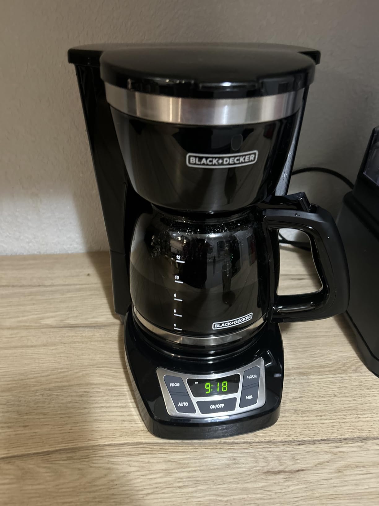 BLACK+DECKER 12-Cup Digital Coffee Maker, Programmable, Washable Basket Filter, Sneak-A-Cup, Auto Brew, Water Window, Keep Hot Plate, Black Customer Review BLACK+DECKER 12-Cup Digital Coffee Maker, Programmable, Washable Basket Filter, Sneak-A-Cup, Auto Brew, Water Window, Keep Hot Plate, Black - Customer Photo 1