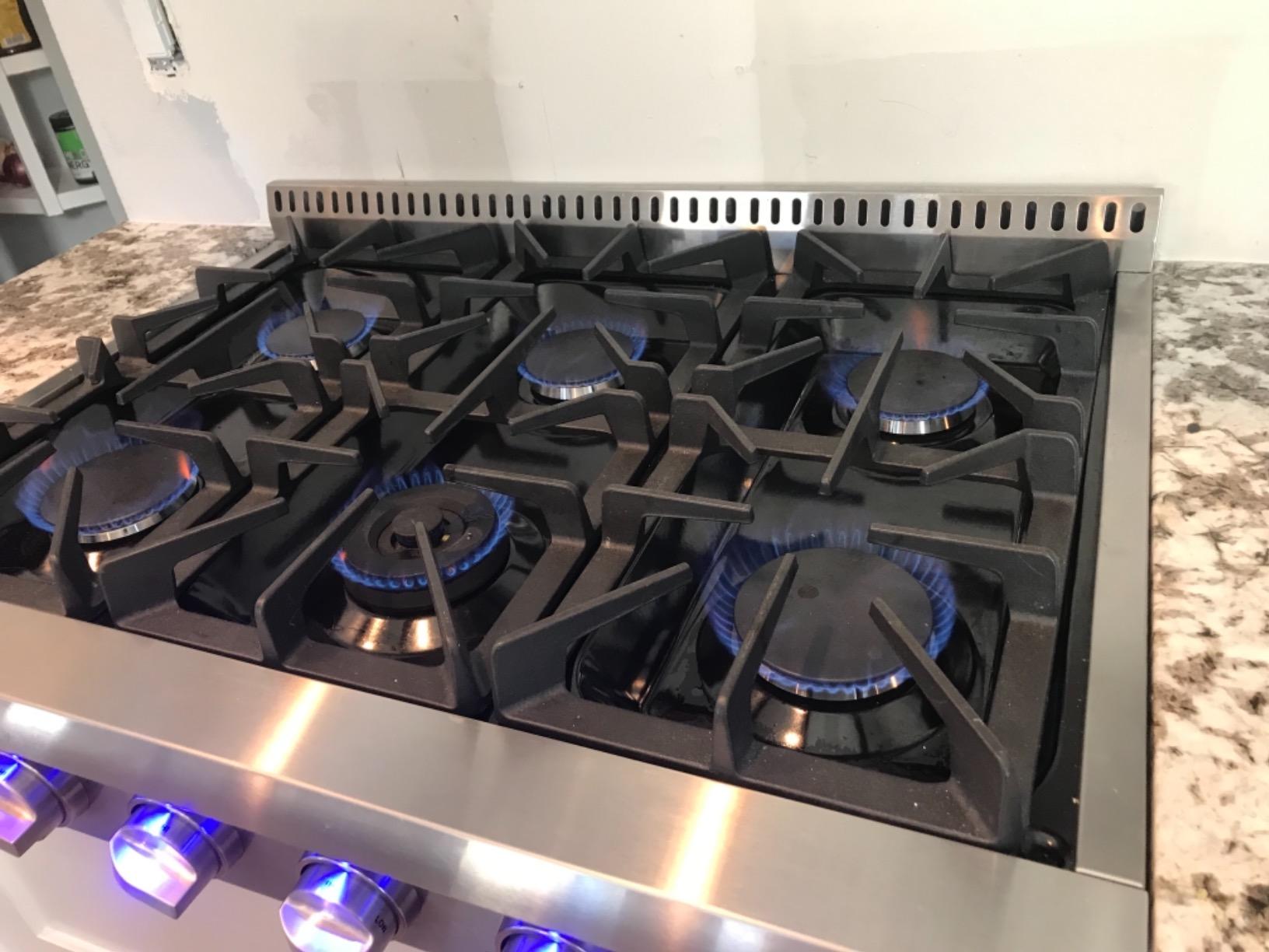THOR KITCHEN Pro-Style Gas Rangetop with 6 Sealed Burners 36-Inch, Stainless Steel HRT3618U Customer Review THOR KITCHEN Pro-Style Gas Rangetop with 6 Sealed Burners 36-Inch, Stainless Steel HRT3618U - Customer Photo 1