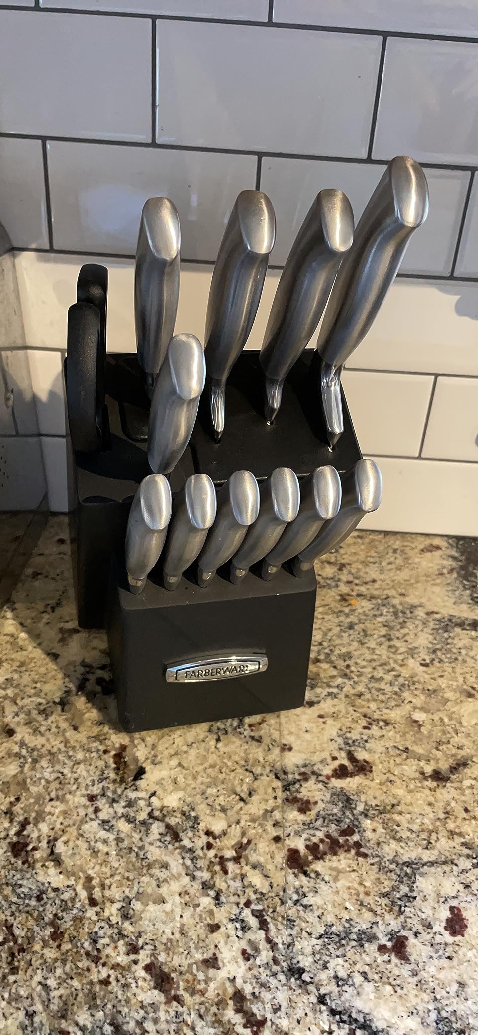 Farberware Self-Sharpening 13-Piece Knife Block Set with EdgeKeeper Technology, High Carbon-Stainless Steel Kitchen Knives, Razor-Sharp Knife Set with Wood Block, Black Customer Review Farberware Self-Sharpening 13-Piece Knife Block Set with EdgeKeeper Technology, High Carbon-Stainless Steel Kitchen Knives, Razor-Sharp Knife Set with Wood Block, Black - Customer Photo 2