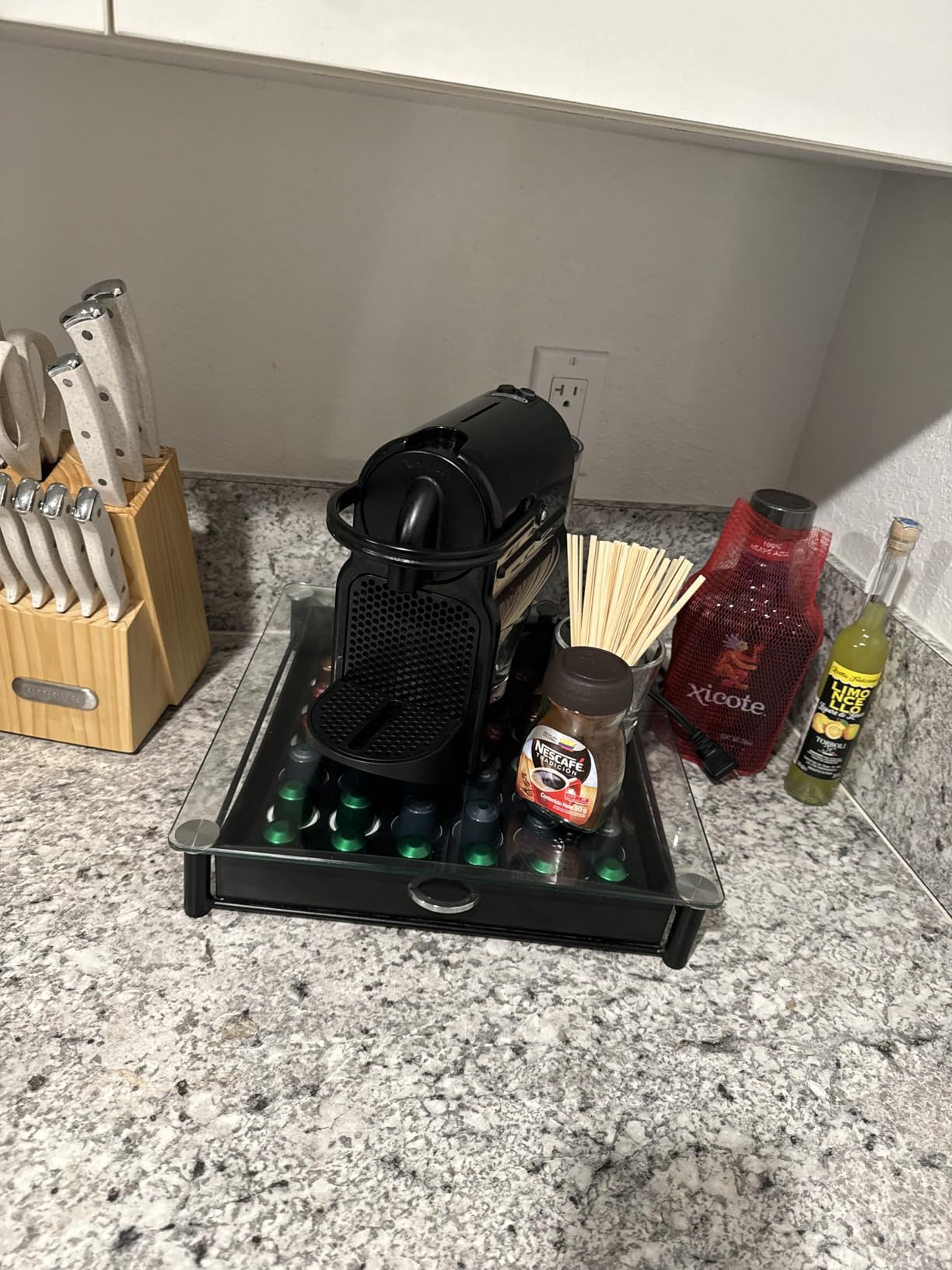 Nespresso Inissia Espresso Machine by De'Longhi, 24 oz, Black Customer Review Nespresso Inissia Espresso Machine by De'Longhi, 24 oz, Black - Customer Photo 2