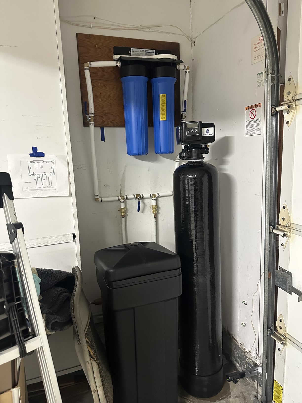 iSpring Whole House Water Filter System, Highly Reduces Iron, Manganese, Chlorine, Taste, Odor, 2-Stage Whole House Water Filtration System, Model: WGB22BM, 1 iSpring Whole House Water Filter System, Highly Reduces Iron, Manganese, Chlorine, Taste, Odor, 2-Stage Whole House Water Filtration System, Model: WGB22BM, 1