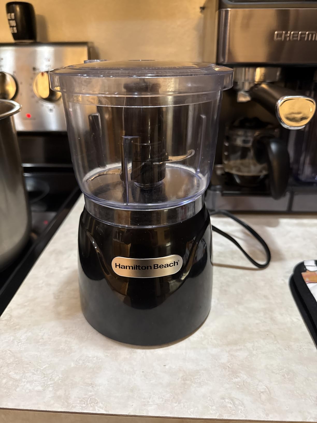 Hamilton Beach Electric Vegetable Chopper & Mini Food Processor, 3-Cup, 350 Watts, for Dicing, Mincing, and Puree, Black (72850) Customer Review Hamilton Beach Electric Vegetable Chopper & Mini Food Processor, 3-Cup, 350 Watts, for Dicing, Mincing, and Puree, Black (72850) - Customer Photo 1