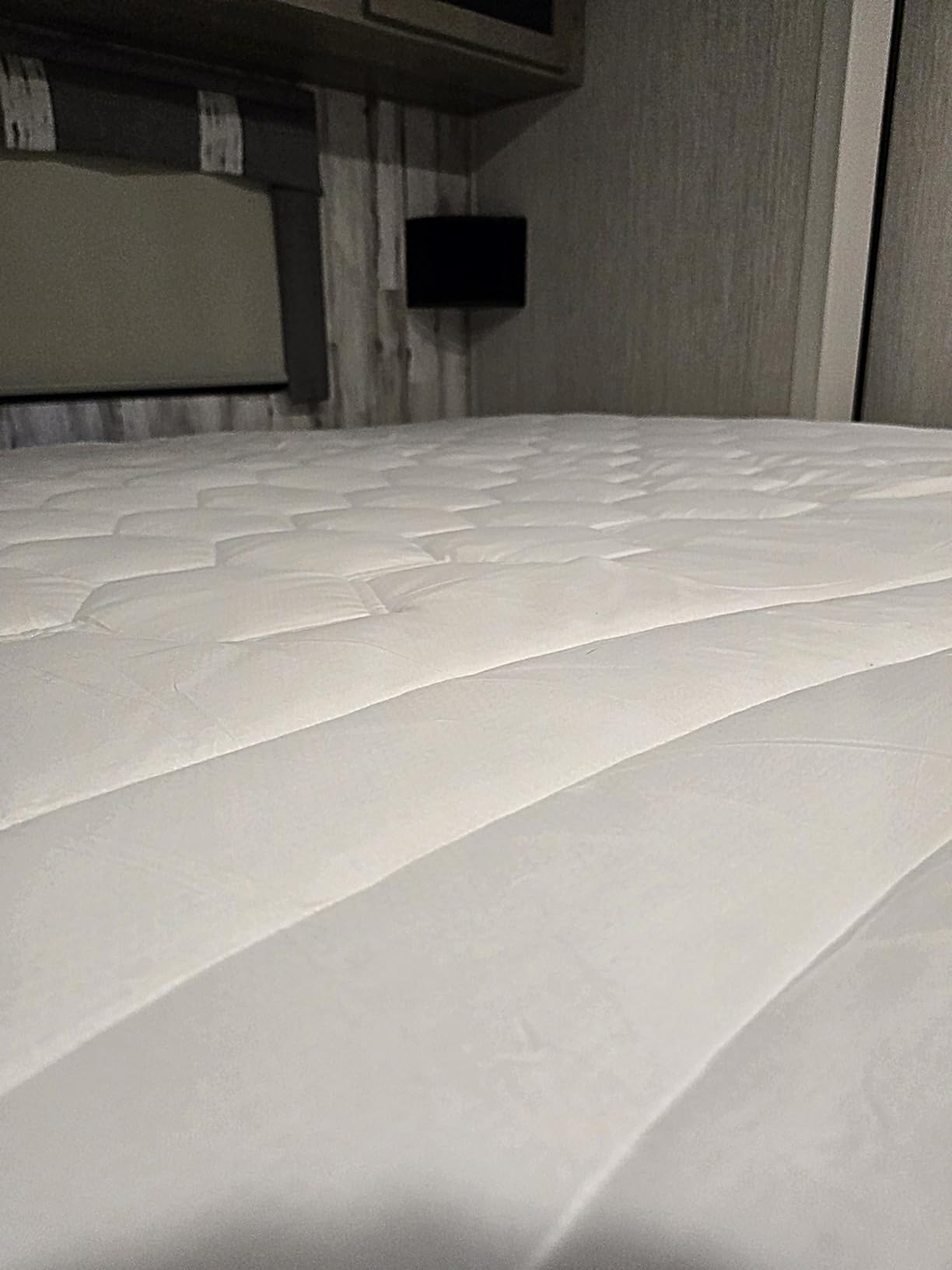 Bedsure Twin XL Mattress Pad - Soft Mattress Topper for College Dorm Room Essentials, Extra Long Twin Quilted Fitted Bed Cover Protector with 8-21 Inches Deep Pocket, Washable, White, 39x80 Inches - Customer Photo 2