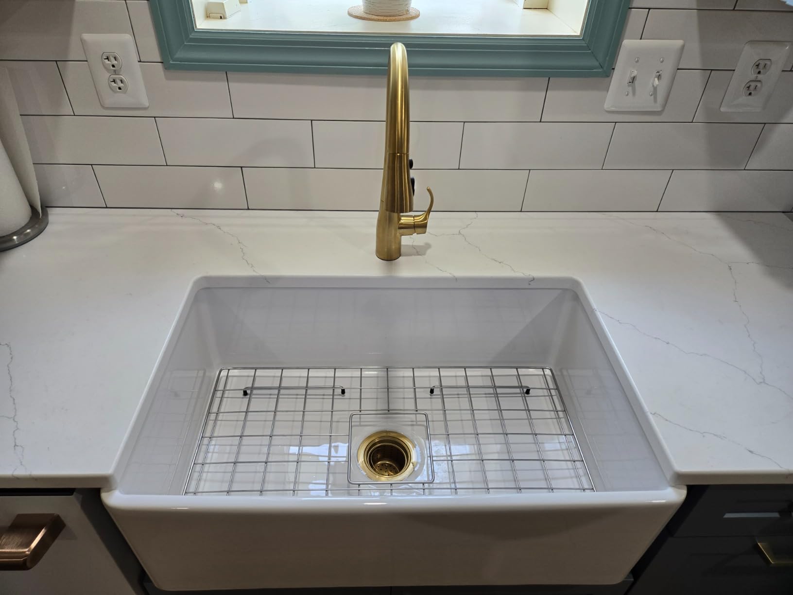 BOCCHI Classico Farmhouse Apron Front Fireclay 30 in. Single Bowl Kitchen Sink with Protective Bottom Grid and Strainer in White - Customer Photo 2