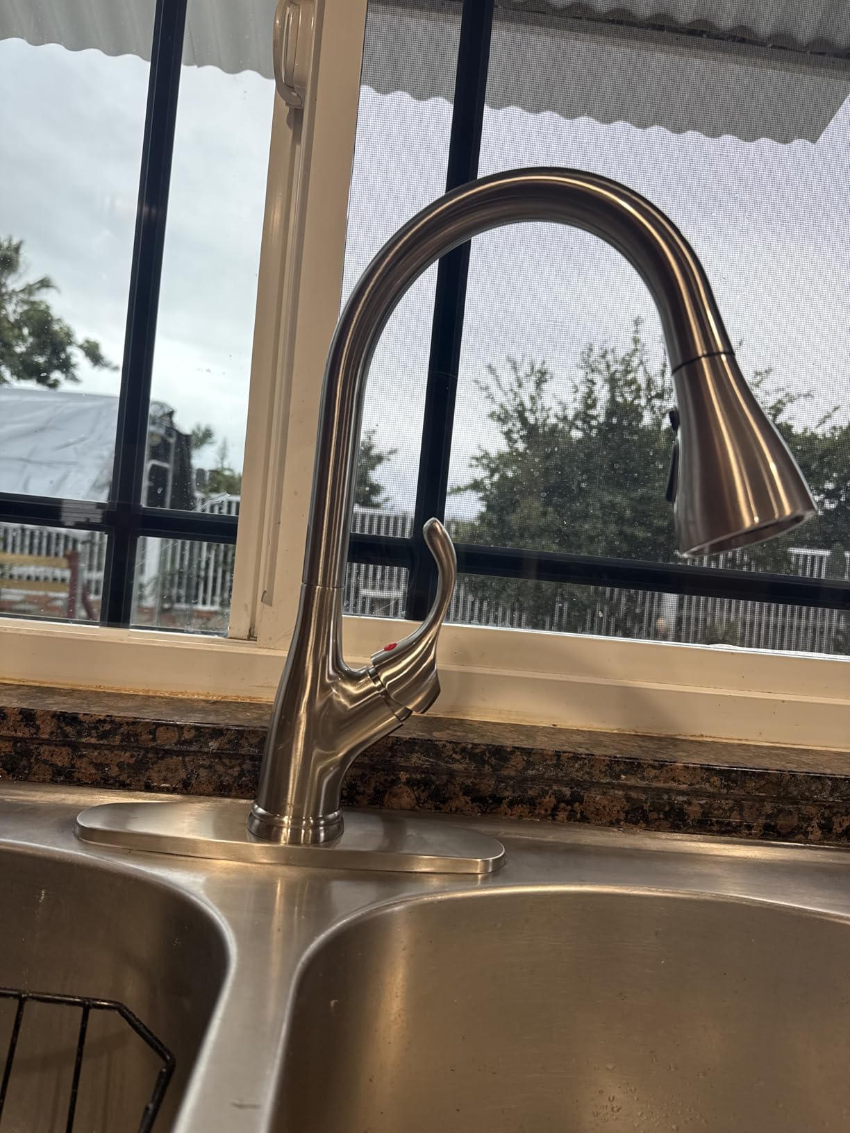 APPASO Pull Down Kitchen Faucet with Sprayer Brushed Nickel, Lead-free Single Handle Commercial High Arc Pull Out Spray Head Kitchen Sink Faucets, Llave para Fregadero de Cocina (cUPC-Certified Parts) - Customer Photo 1