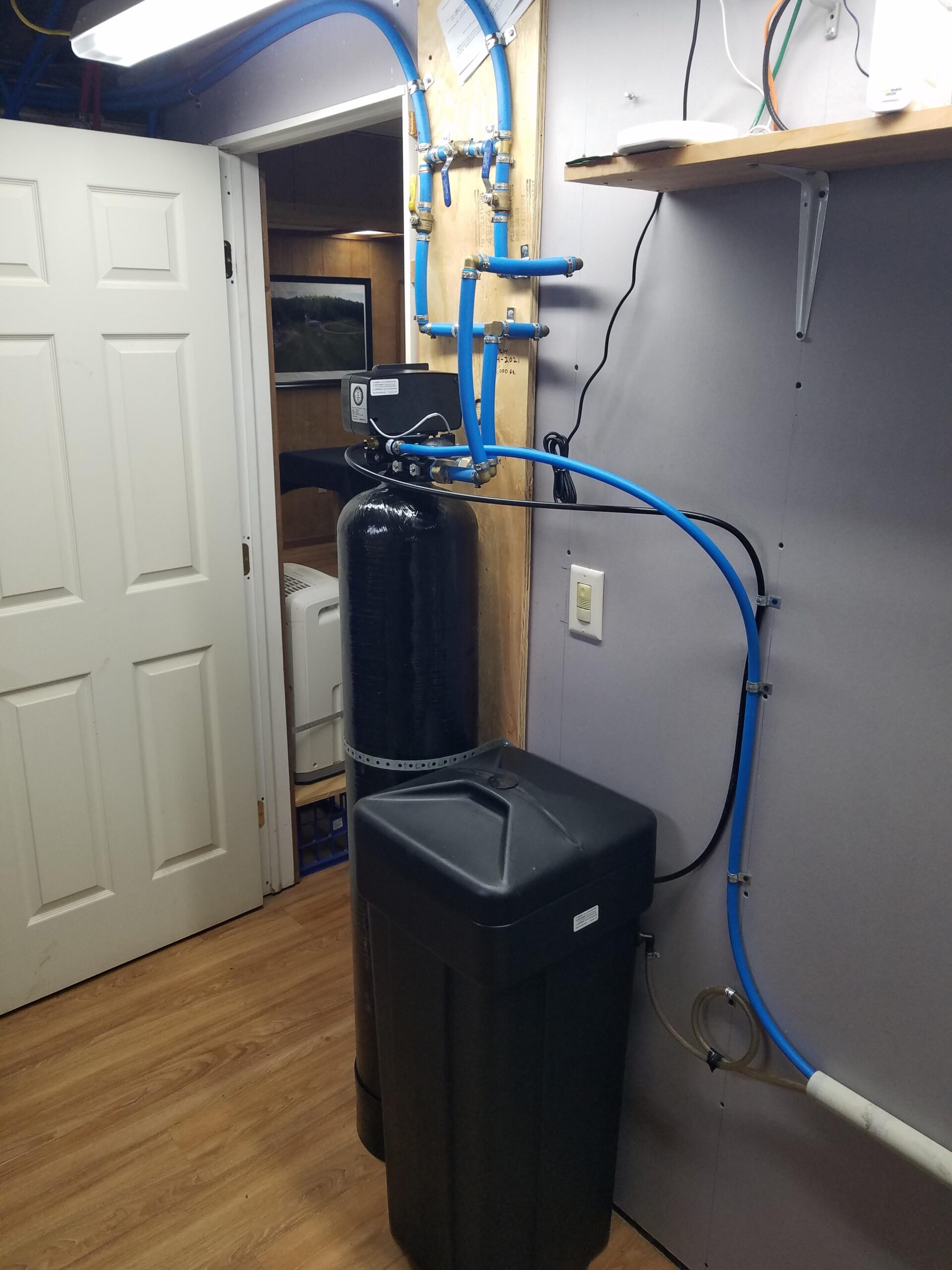 AFWFilters Fleck IRON Pro 2 AFW Filters Combination Water Softener Iron Filter 5600SXT Digital Metered Valve for Whole House (48,000 Grains, Black) Customer Review AFWFilters Fleck IRON Pro 2 AFW Filters Combination Water Softener Iron Filter 5600SXT Digital Metered Valve for Whole House (48,000 Grains, Black) - Customer Photo 2
