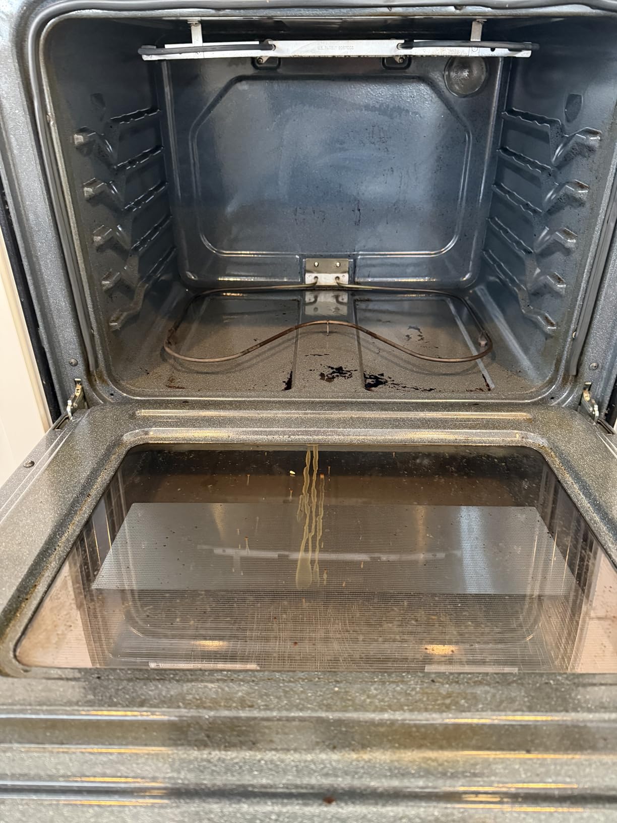Method Heavy Duty Degreaser, Lemongrass Scent, Oven Cleaner & Stove Top Cleaner, 28 Oz Spray Bottle - Customer Photo 2
