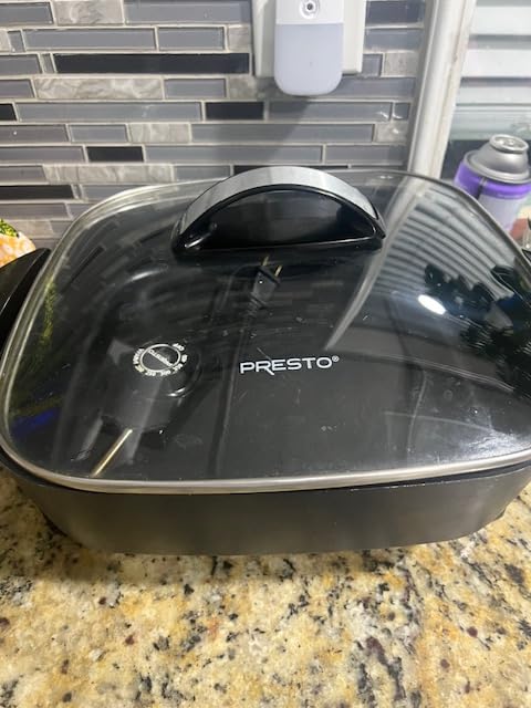 Presto 07117 16-Inch Electric Folding Skillet, Black Customer Review Presto 07117 16-Inch Electric Folding Skillet, Black - Customer Photo 1