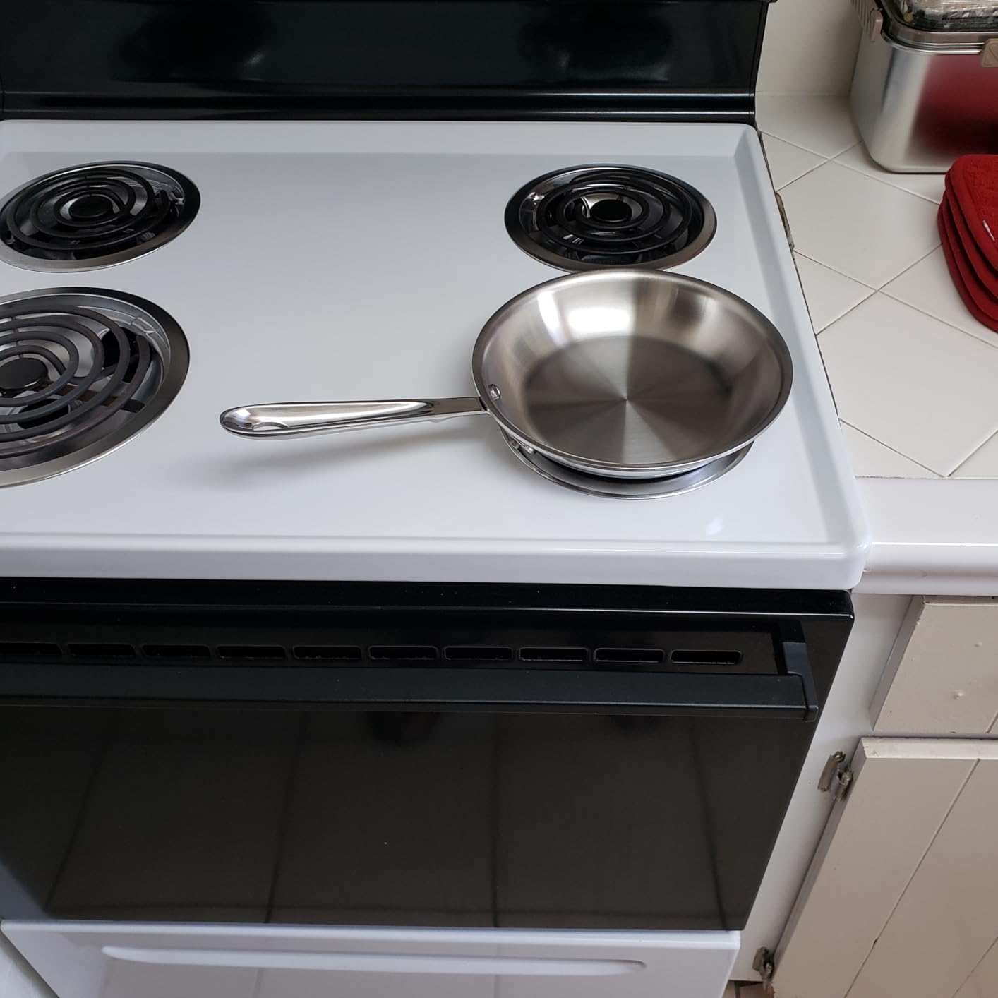 All-Clad D3 3-Ply Stainless Steel Fry Pan Set 2 Piece, 8, 10, Inch Induction Oven Broiler Safe 600F Pots and Pans, Cookware Silver Customer Review All-Clad D3 3-Ply Stainless Steel Fry Pan Set 2 Piece, 8, 10, Inch Induction Oven Broiler Safe 600F Pots and Pans, Cookware Silver - Customer Photo 1