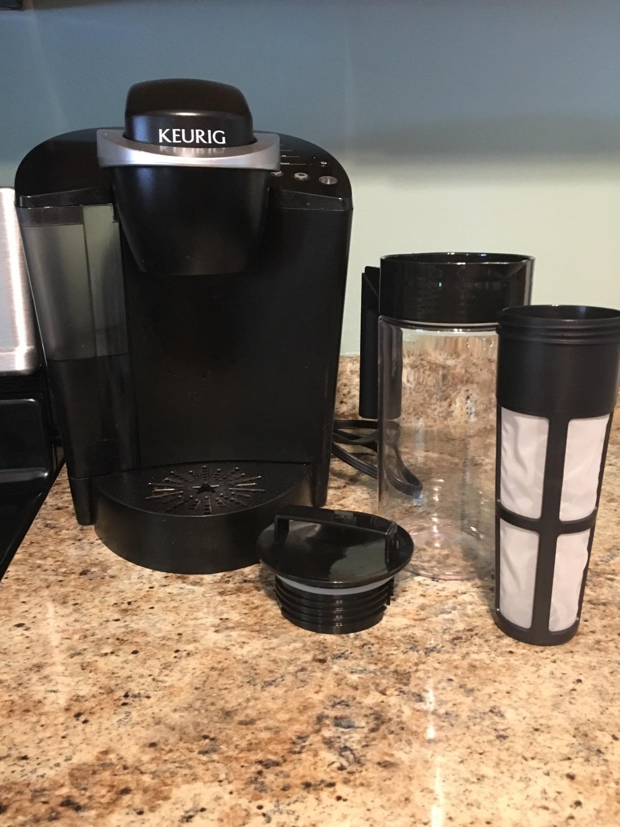 Takeya Tritan Cold Brew Coffee Maker - Airtight Pitcher with Leak-Free Lid - BPA-Free Cold Brew Maker with Silicone Handle - Dishwasher-Safe Pitcher for Homemade Cold Brew - 2 Quart, Black Customer Review Takeya Tritan Cold Brew Coffee Maker - Airtight Pitcher with Leak-Free Lid - BPA-Free Cold Brew Maker with Silicone Handle - Dishwasher-Safe Pitcher for Homemade Cold Brew - 2 Quart, Black - Customer Photo 1