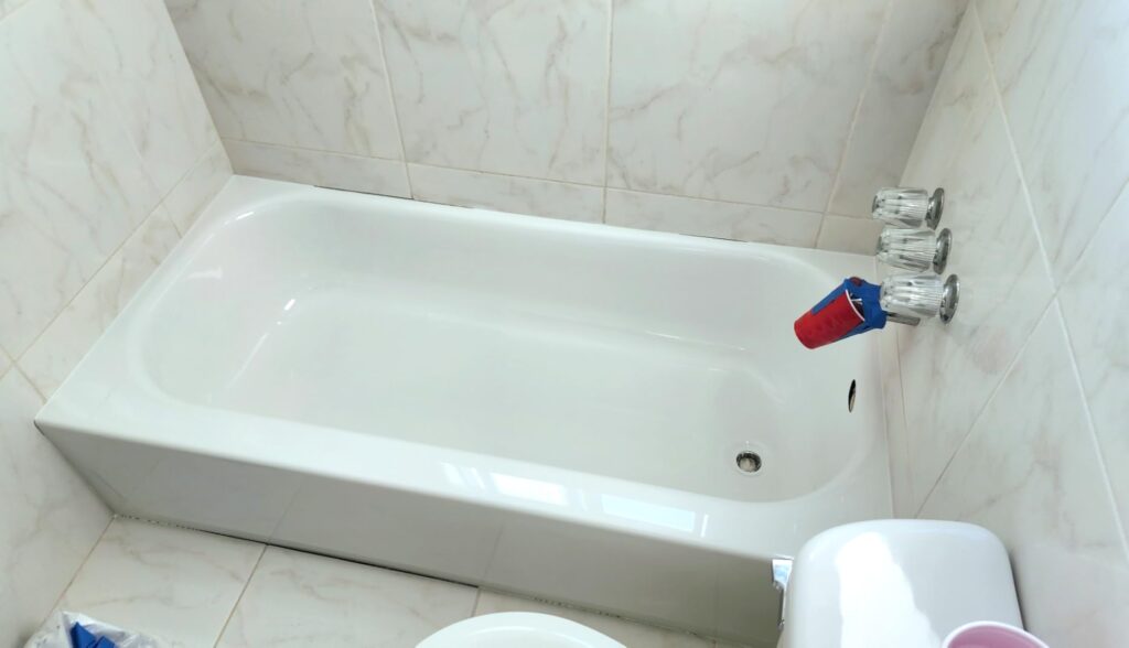 ArmoGlaze Odorless Bathtub Refinishing Kit – Durable, Self-Leveling Epoxy for DIY Reglazing – Works on Porcelain, Fiberglass, Enamel, Acrylic, Cast Iron – 2.7kg – Made in the USA Customer Review Best Porcelain Sink Refinishing Kit