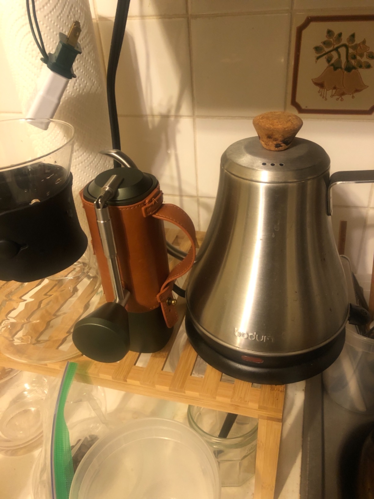 Bodum 27oz Bistro Gooseneck Electric Water Kettle, Pour Over Coffee & Tea, Stainless Steel, Matte Black - Customer Photo 5